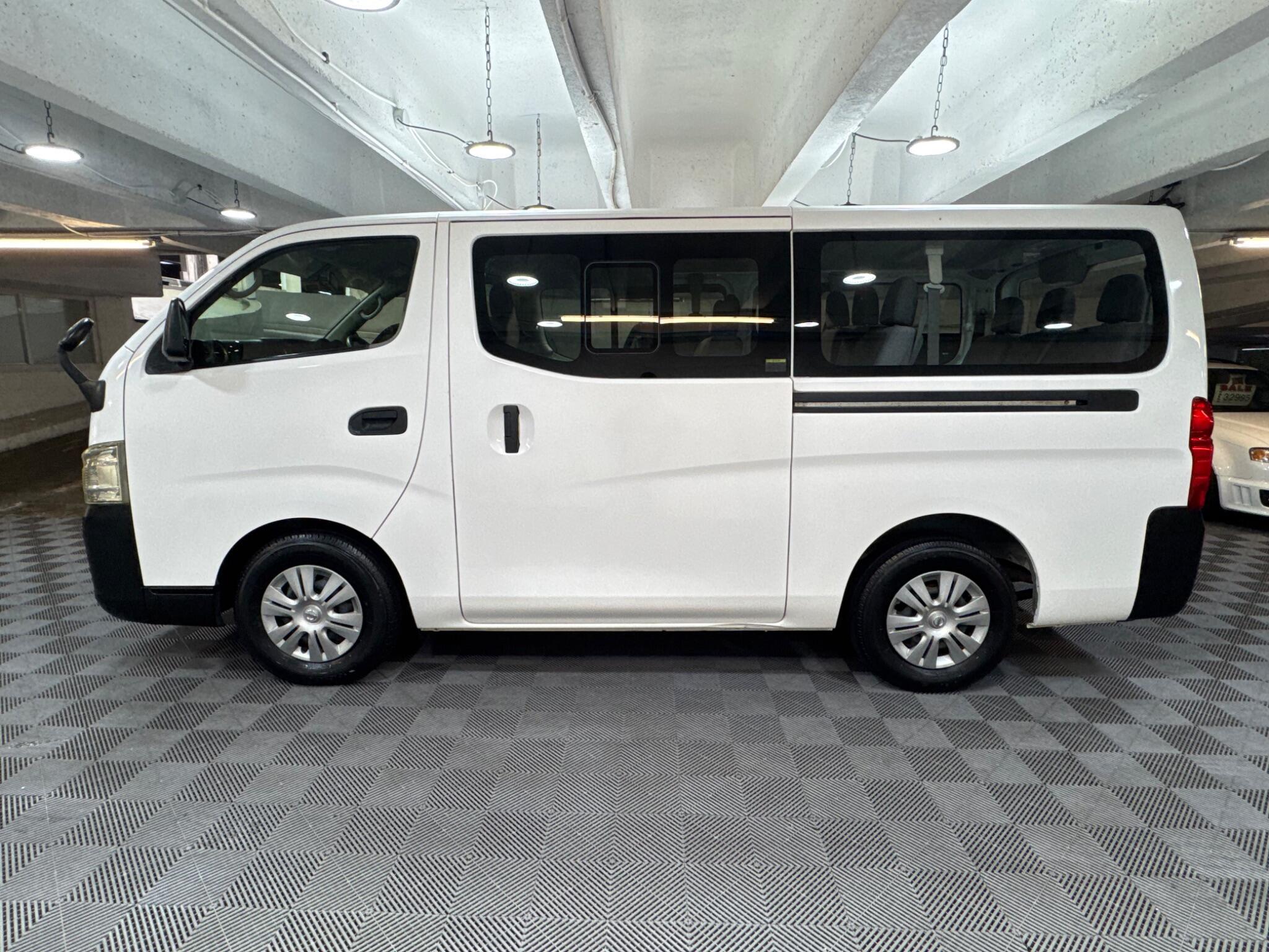 Nissan NV300 - Image 2