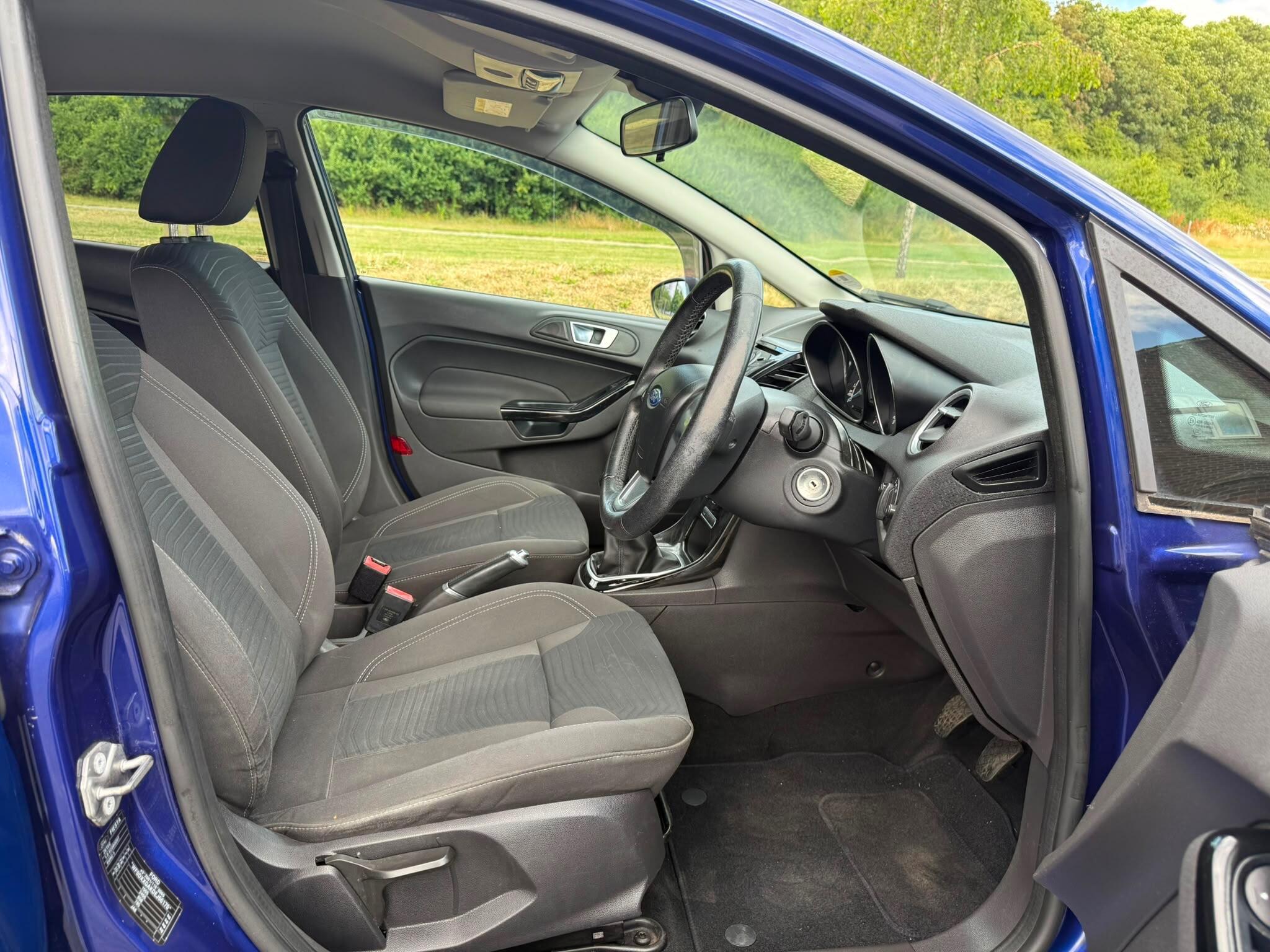 Ford Fiesta - Image 11