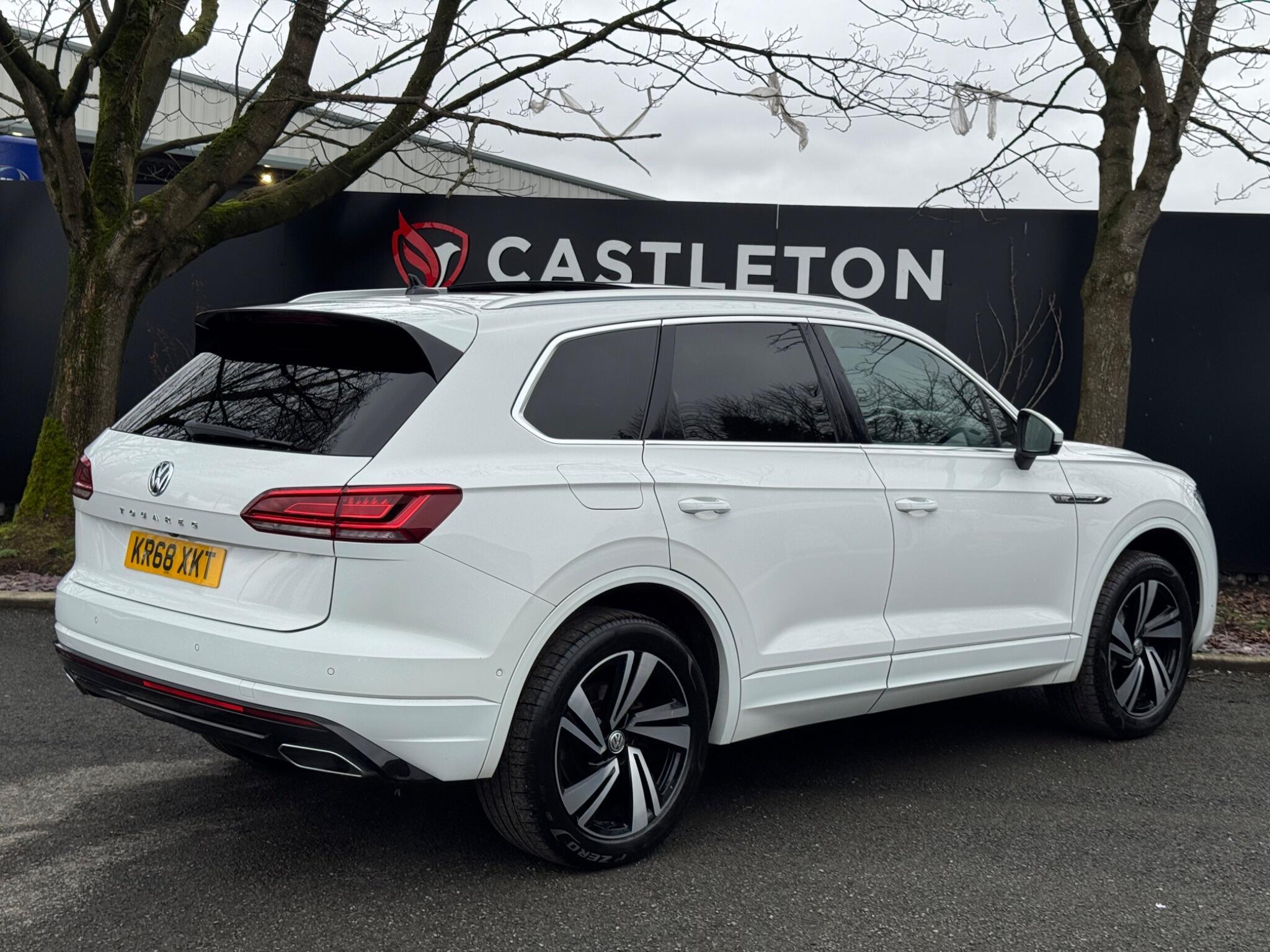 Volkswagen Touareg - Image 71