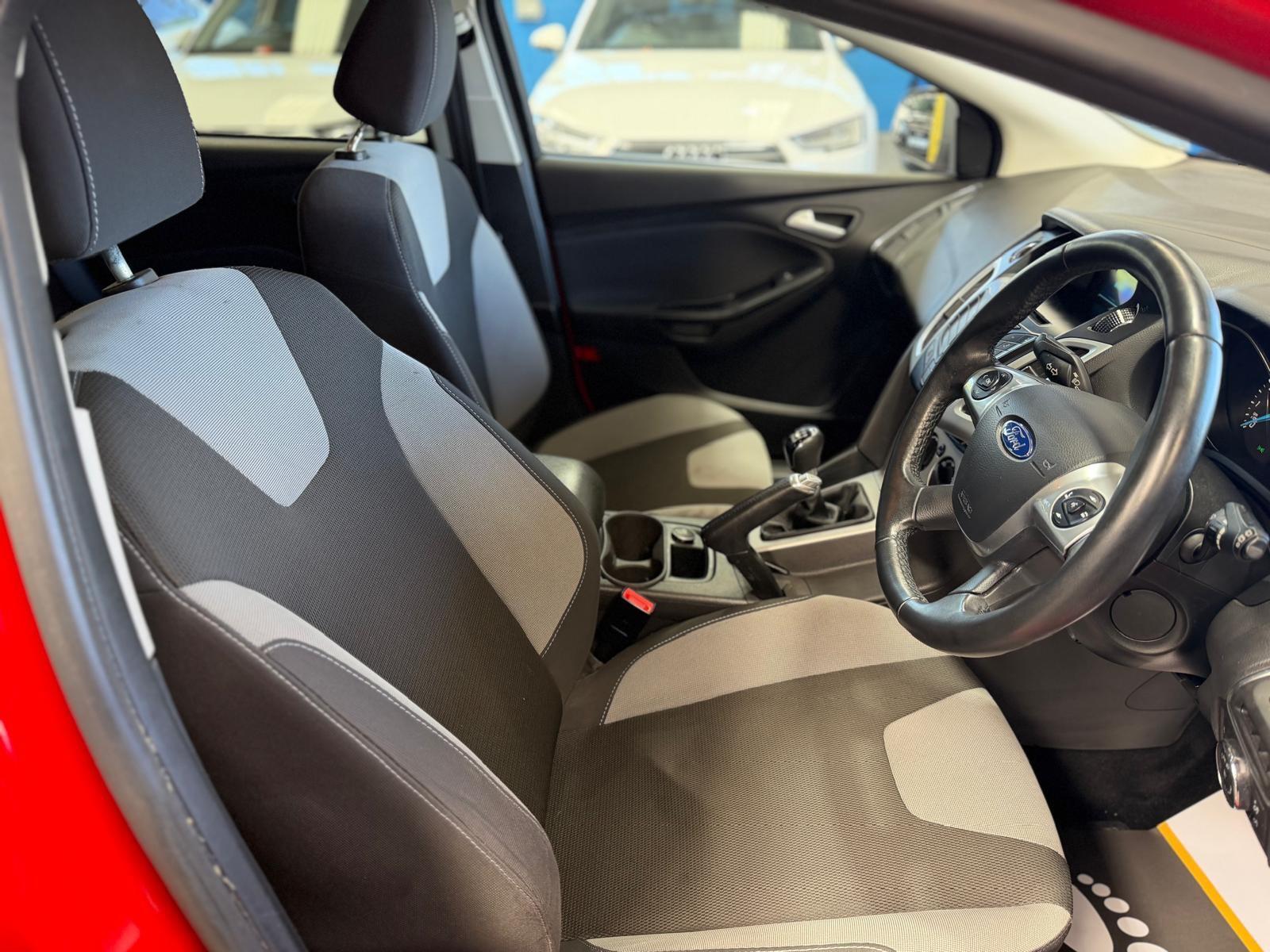 Ford Focus - Image 20