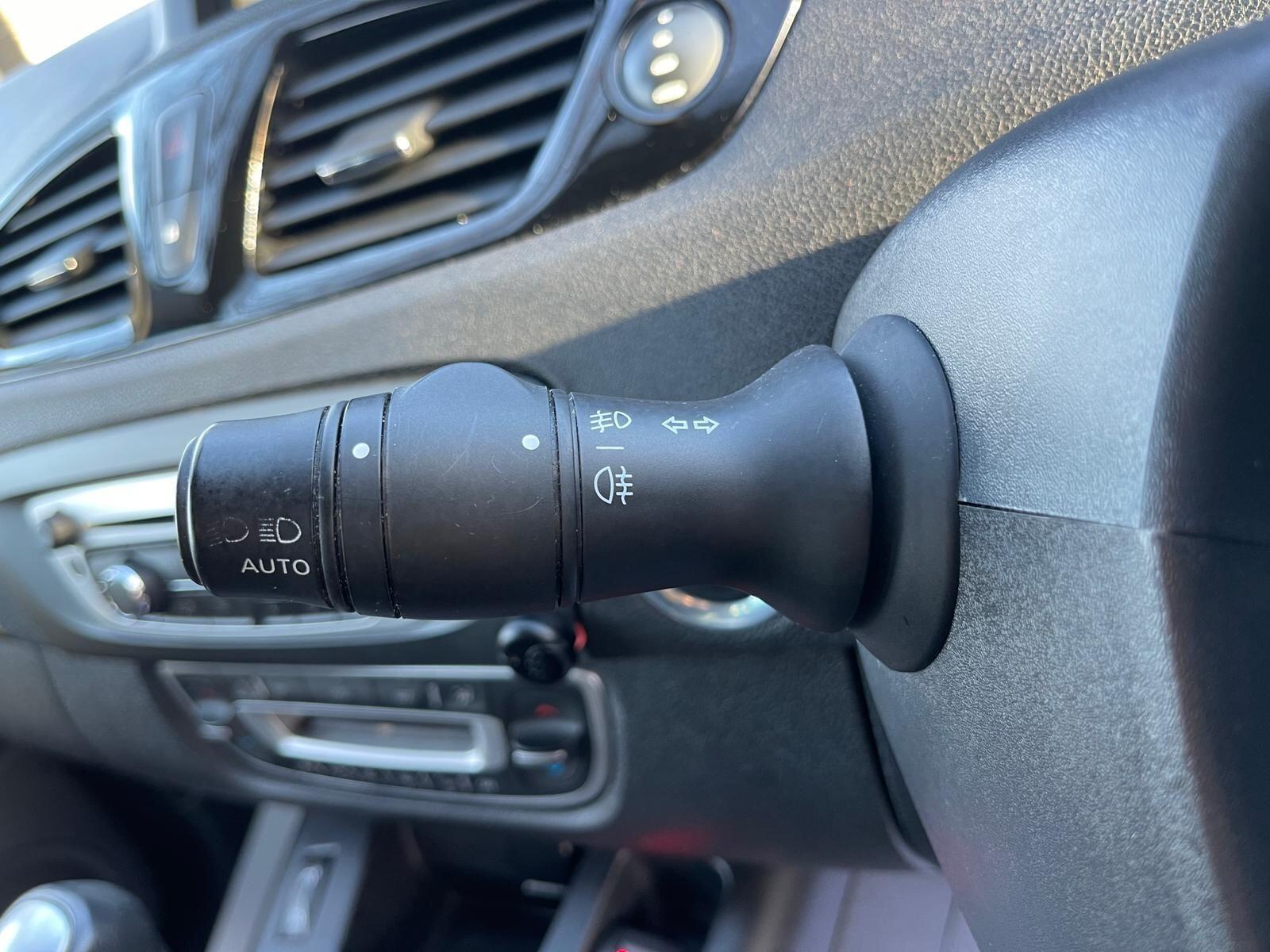 Renault Scenic - Image 27