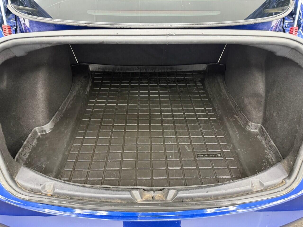 Tesla Model 3 - Image 15