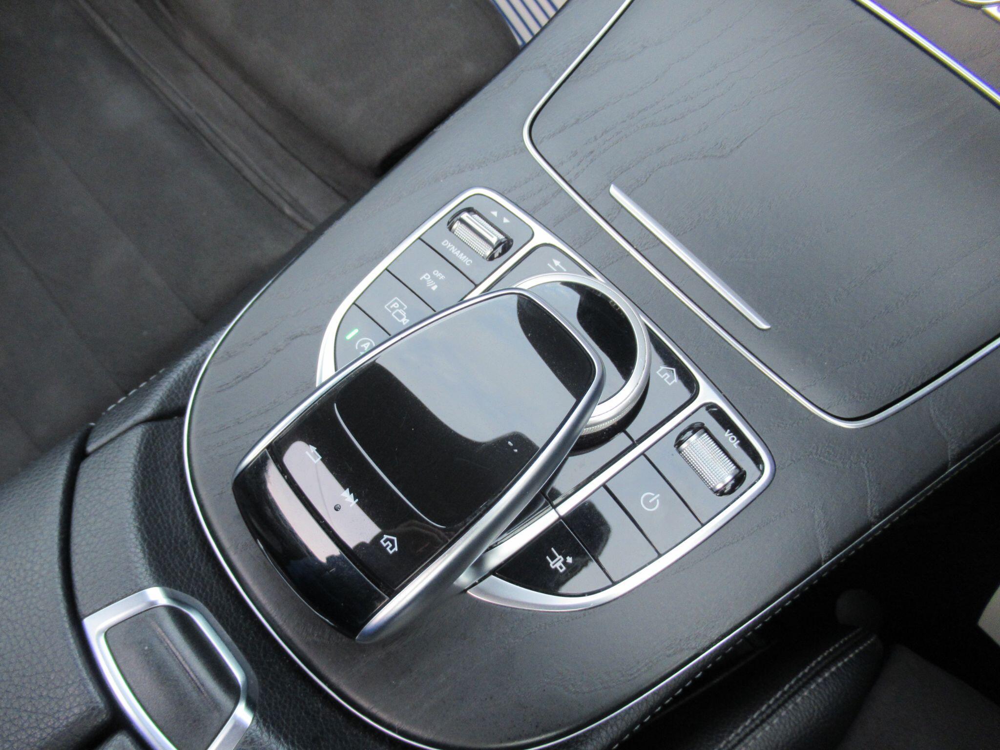 Mercedes E Class - Image 38