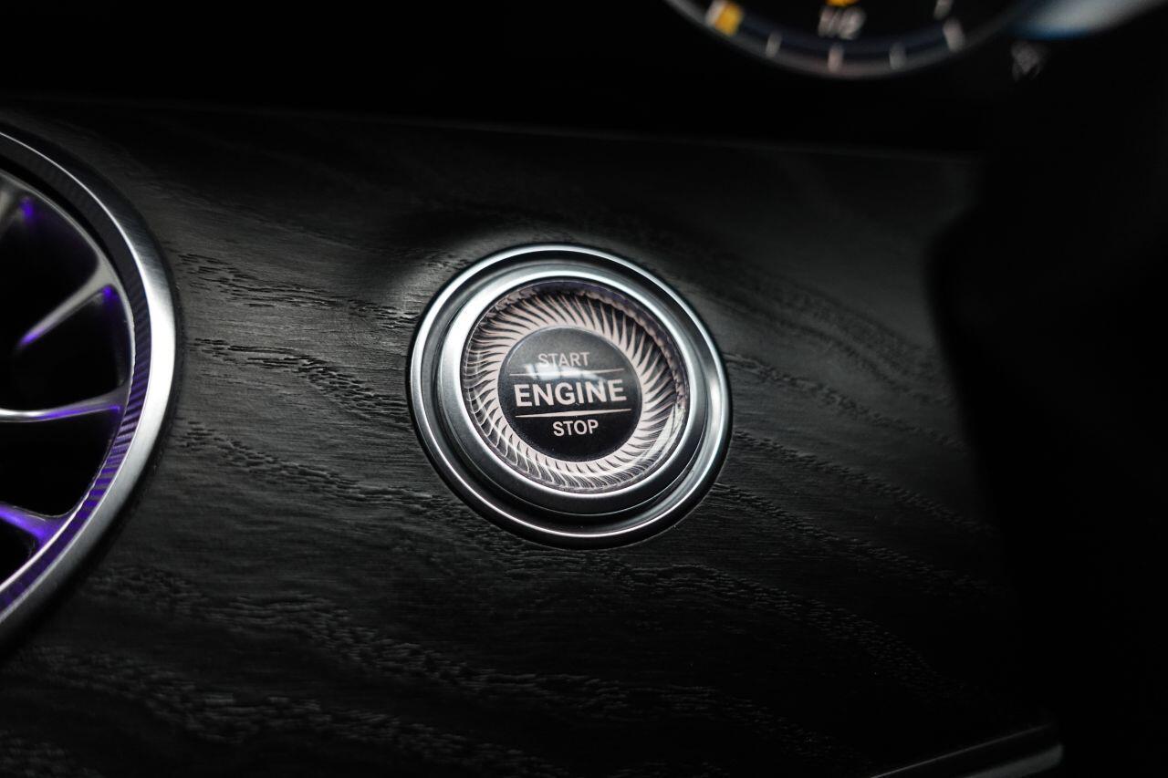 Mercedes-benz E-CLASS - Image 29