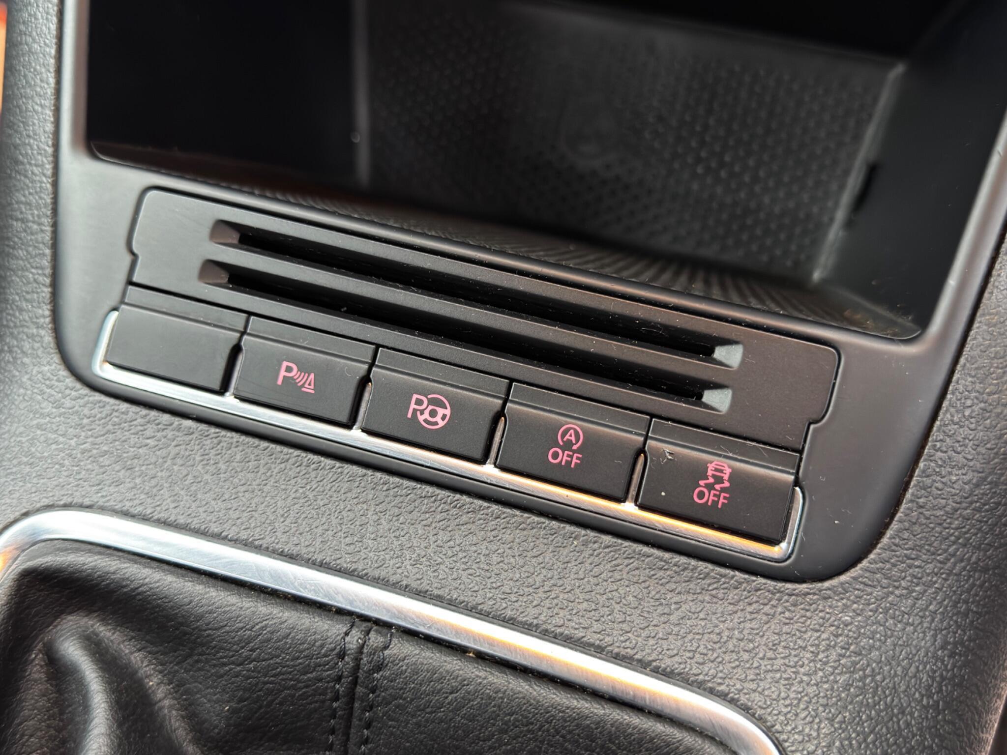 Volkswagen Tiguan - Image 27