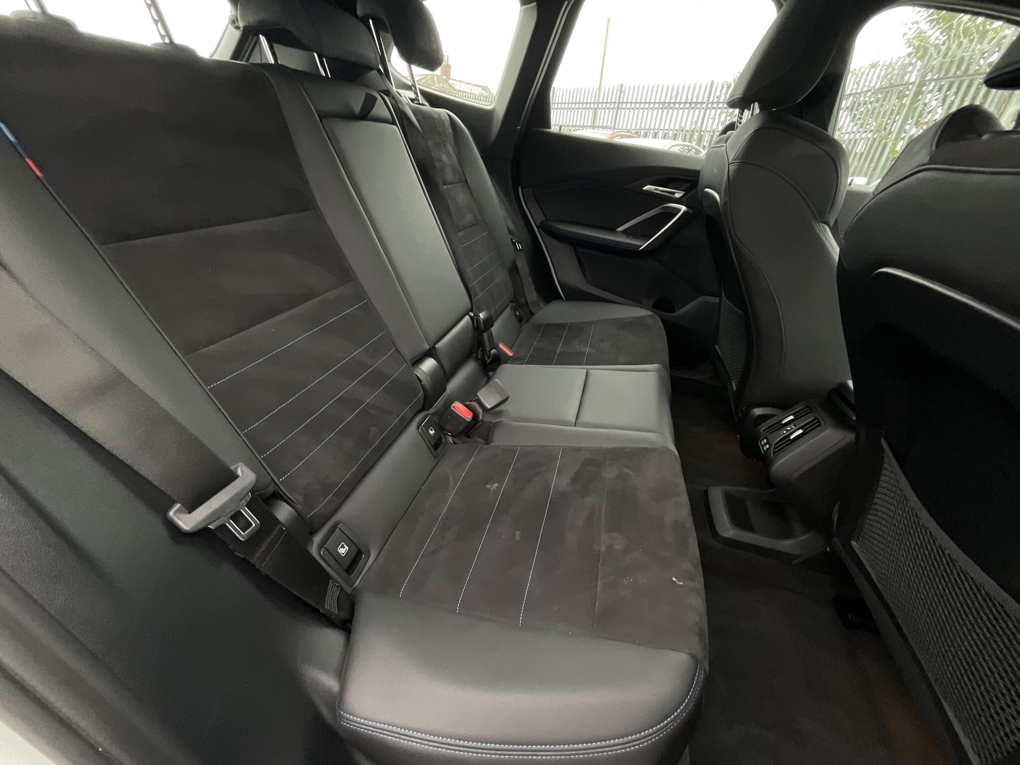 BMW iX1 - Image 11