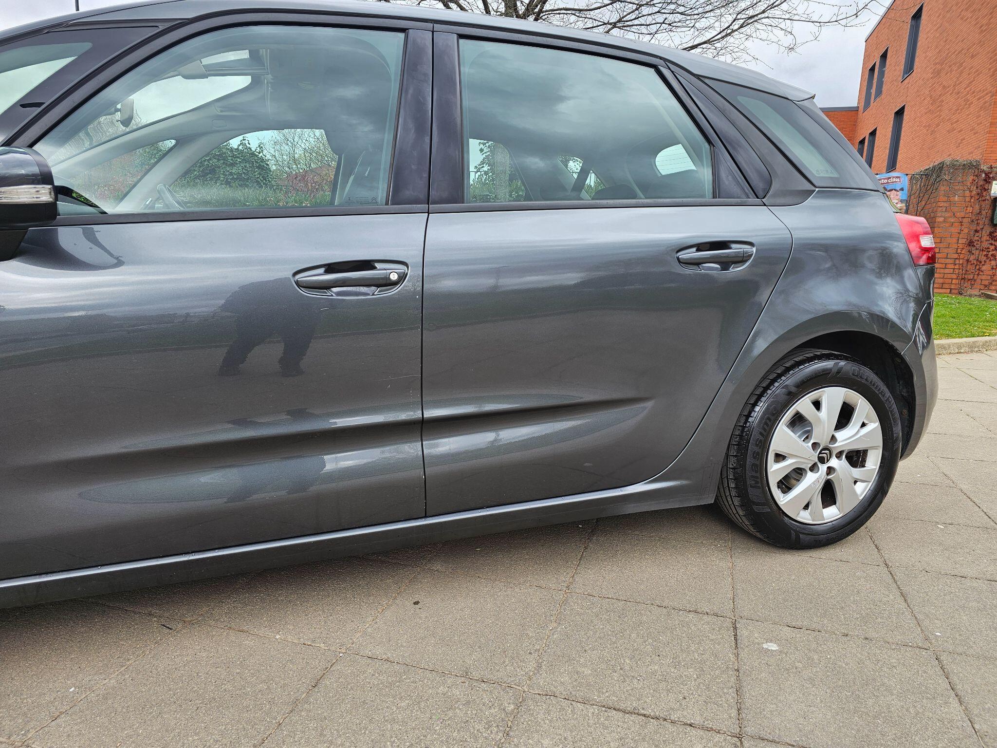 Citroen C4 Picasso - Image 13