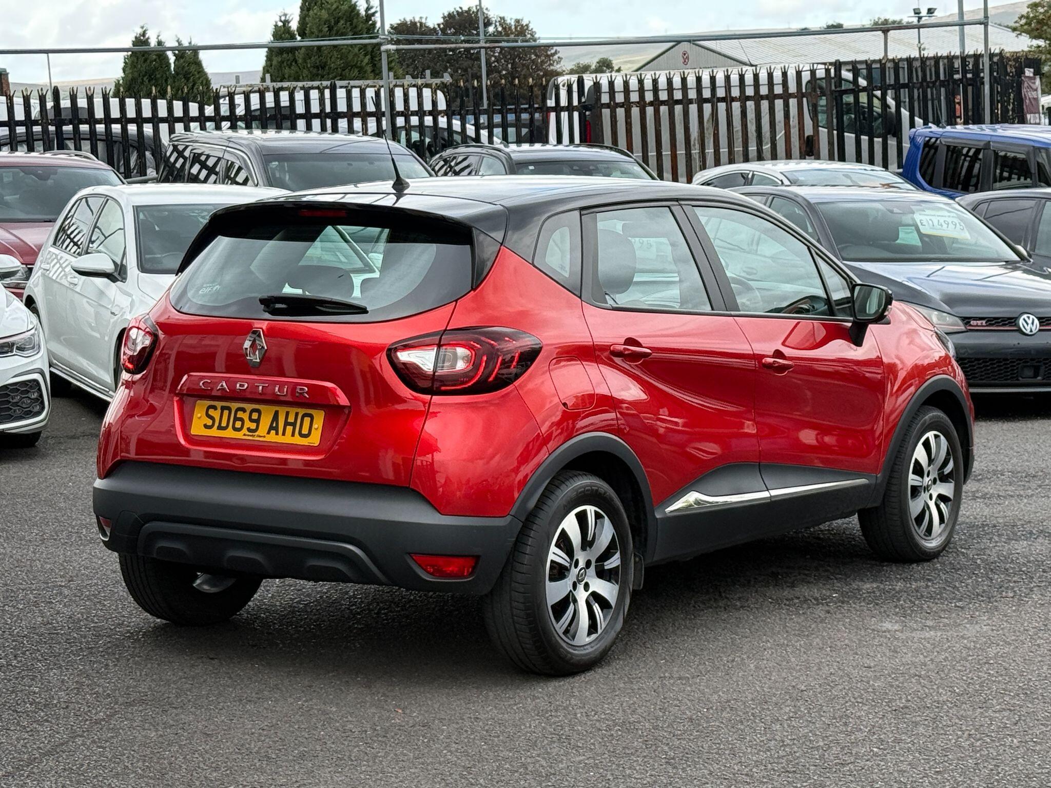 Renault Captur - Image 19