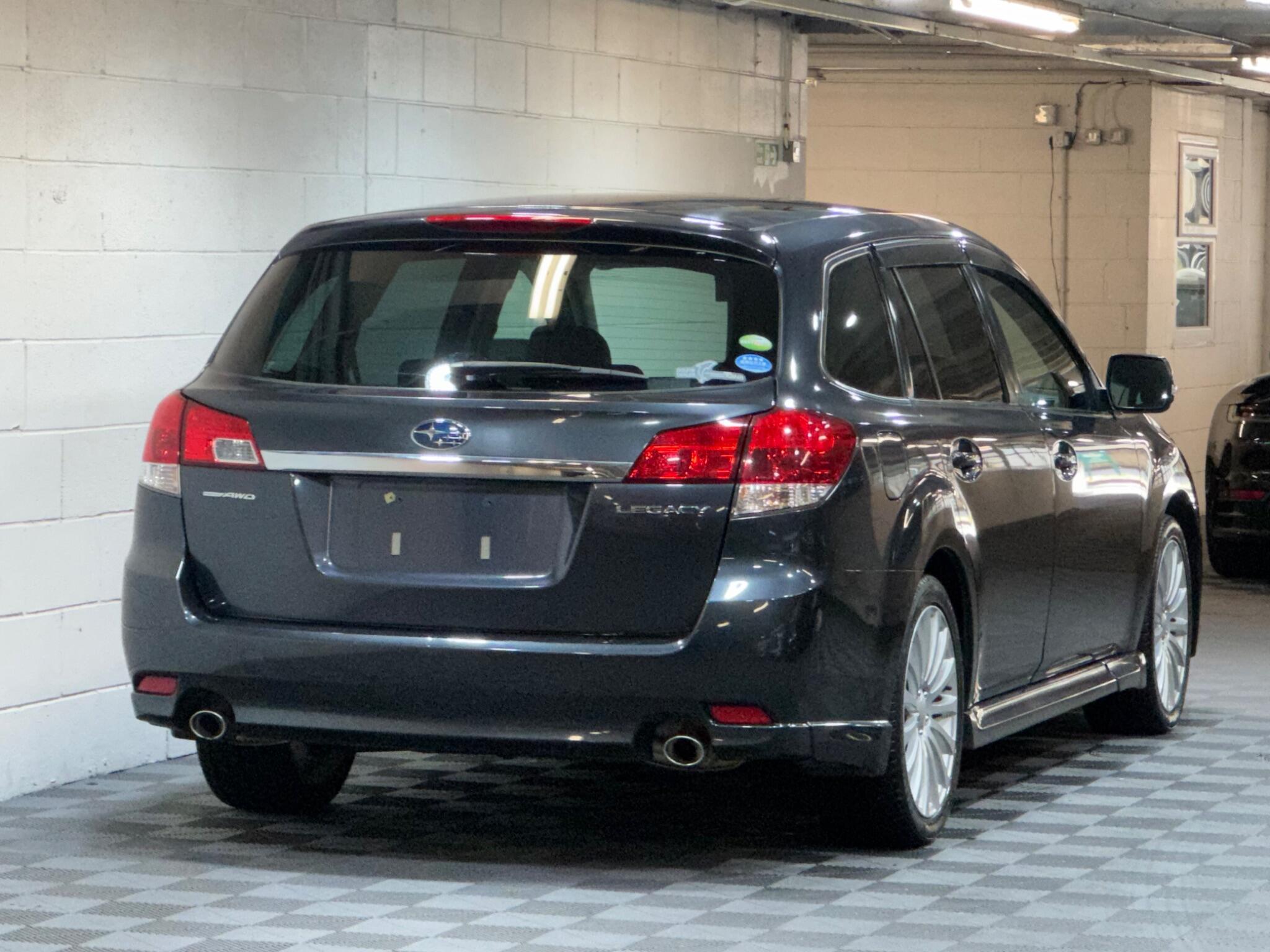 Subaru Legacy - Image 4