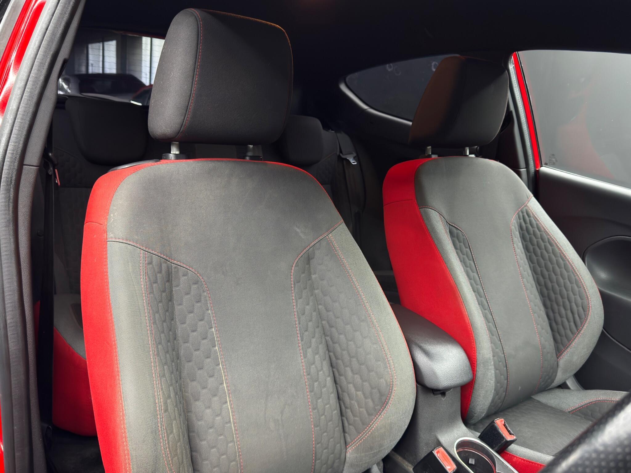 Ford Fiesta - Image 12