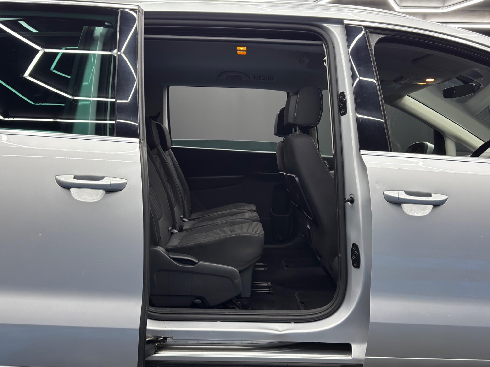 Volkswagen Sharan - Image 40