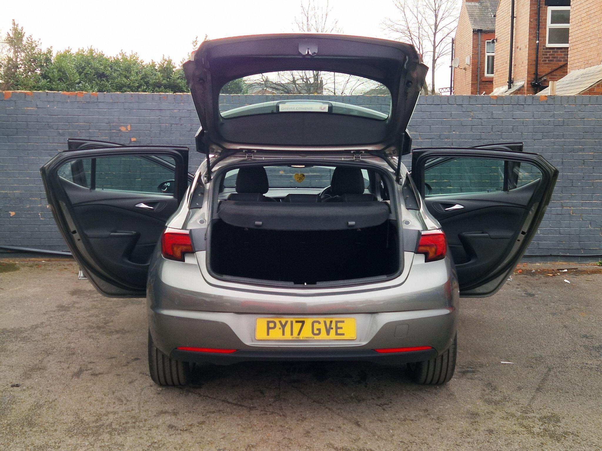 Vauxhall Astra - Image 48