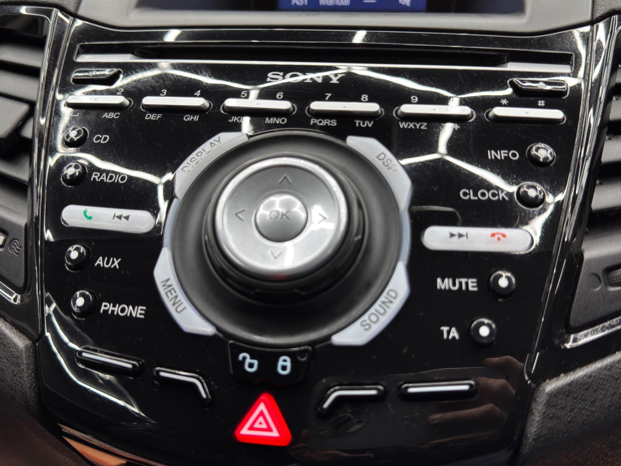 Ford Fiesta - Image 27