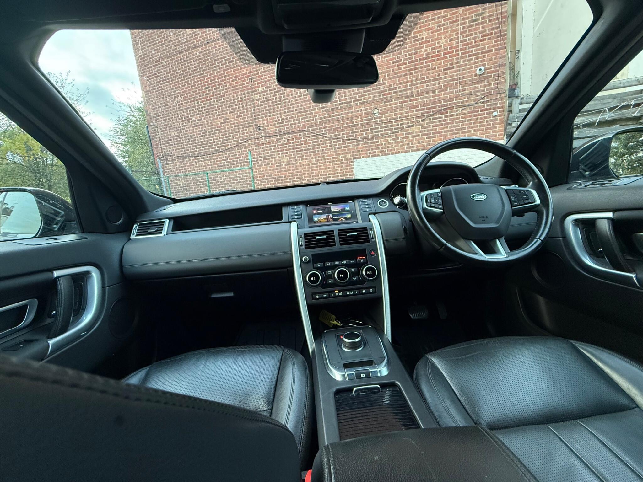 Land Rover DISCOVERY SPORT - Image 18