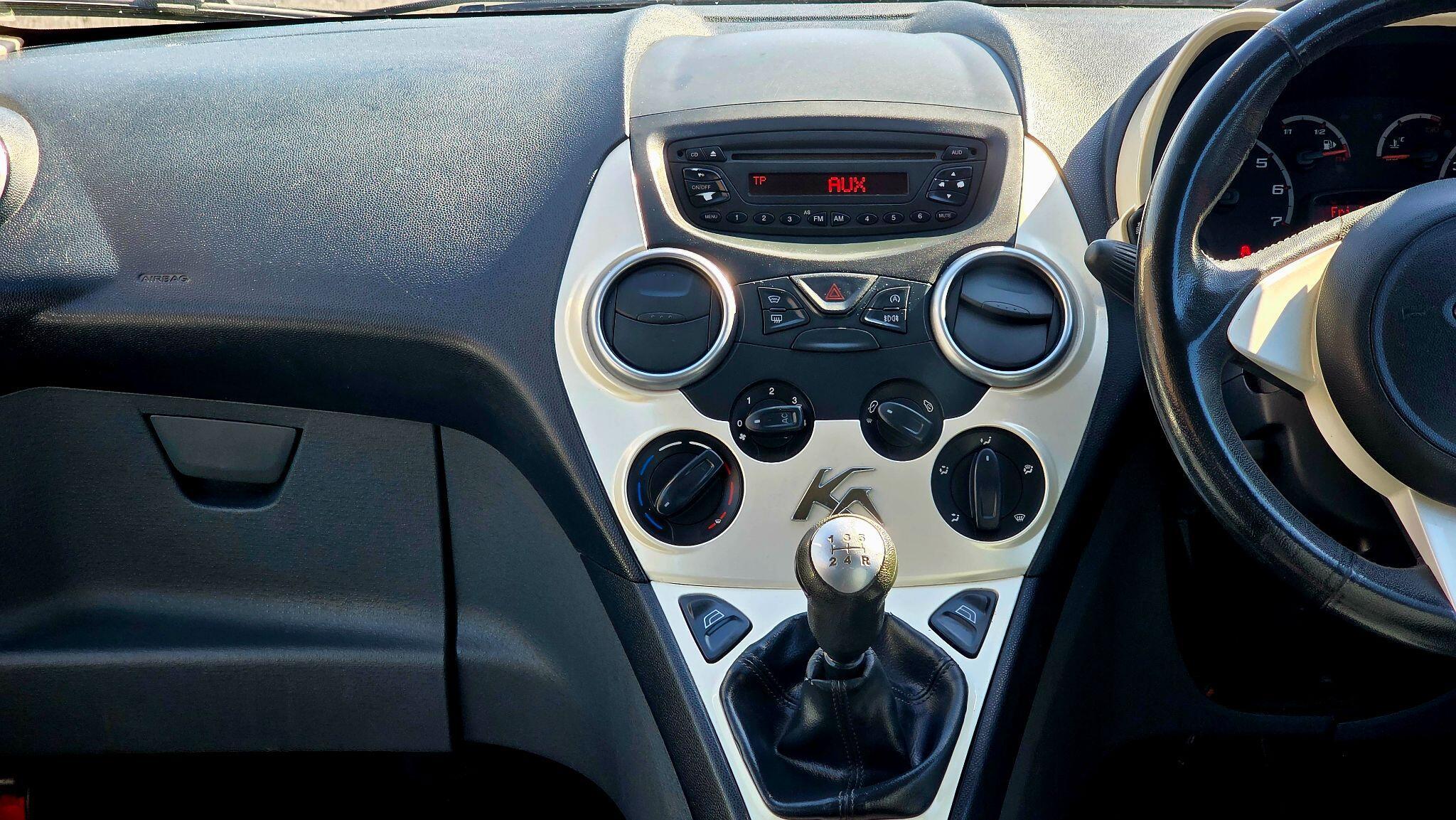 Ford KA - Image 19