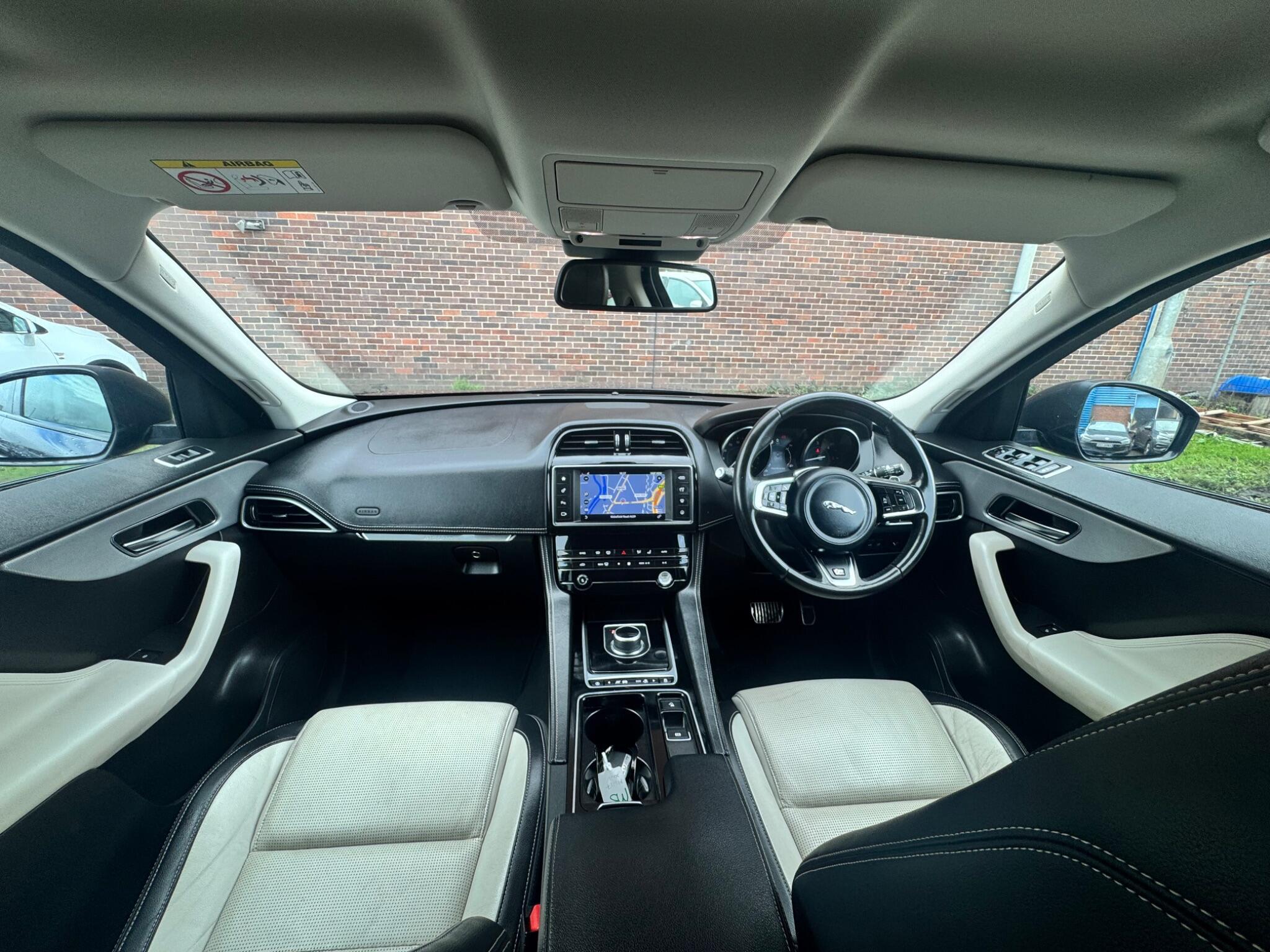 Jaguar F-Pace - Image 17