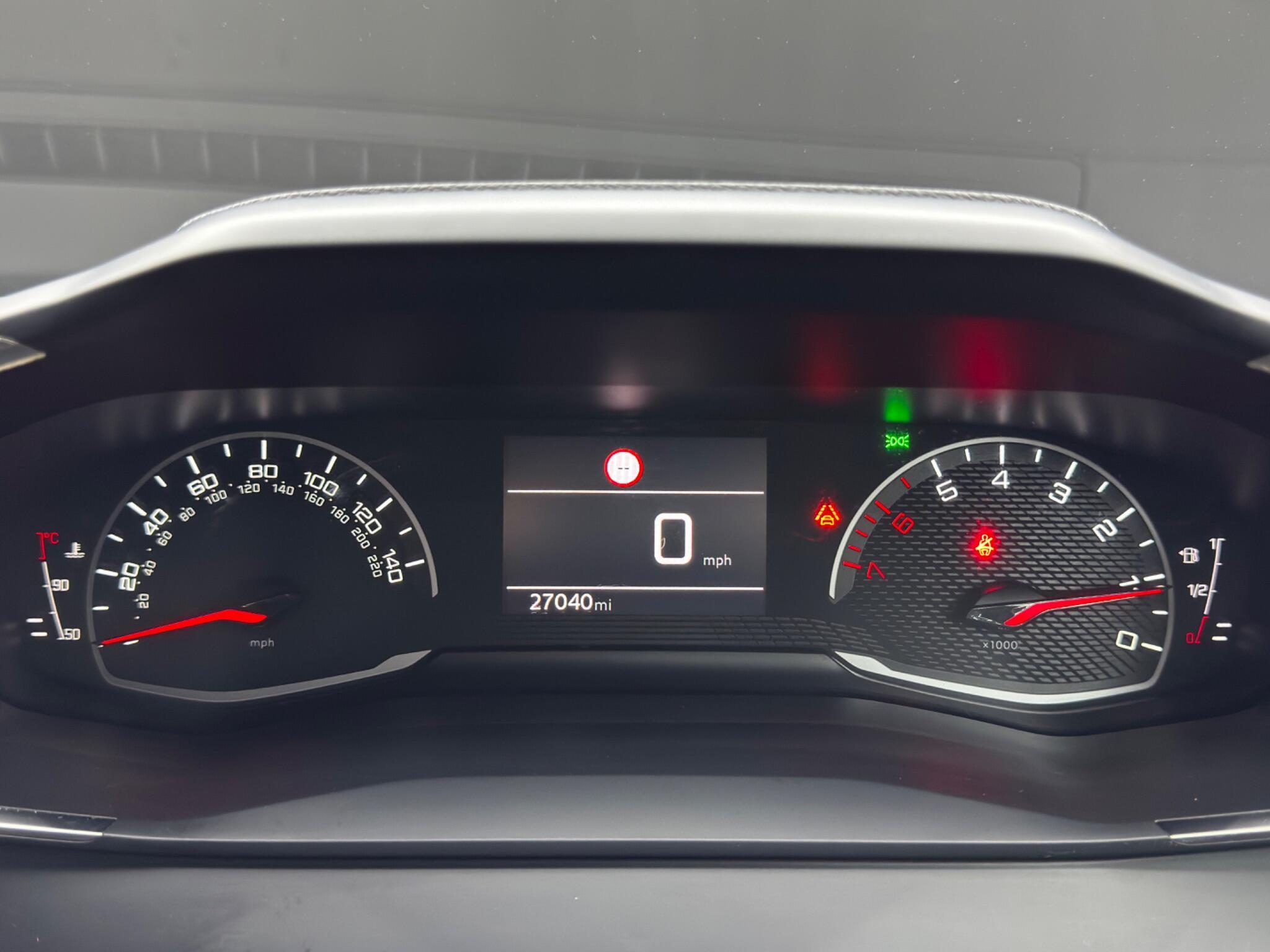 Peugeot 208 - Image 23