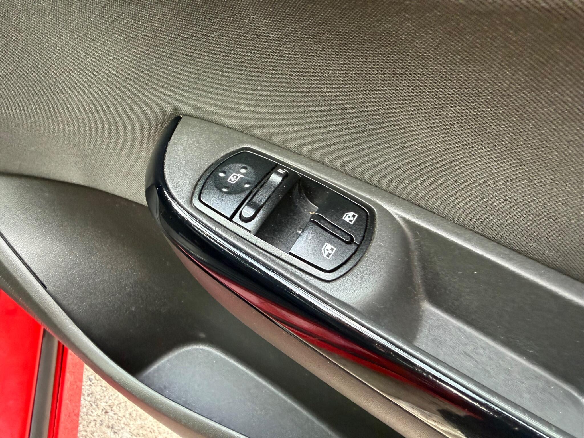 Vauxhall Corsa - Image 16