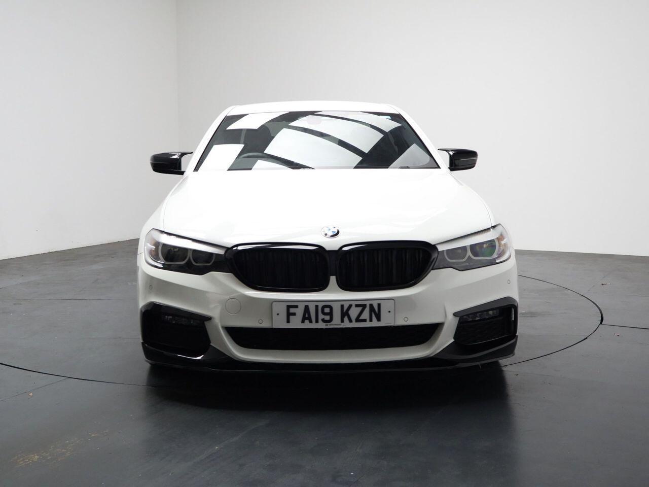 BMW 5 Series - Image 5