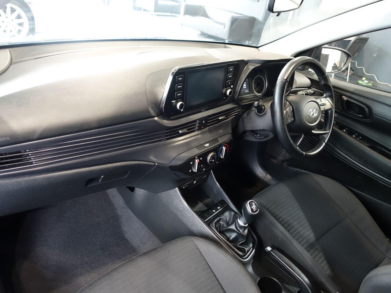 Hyundai i20 - Image 11