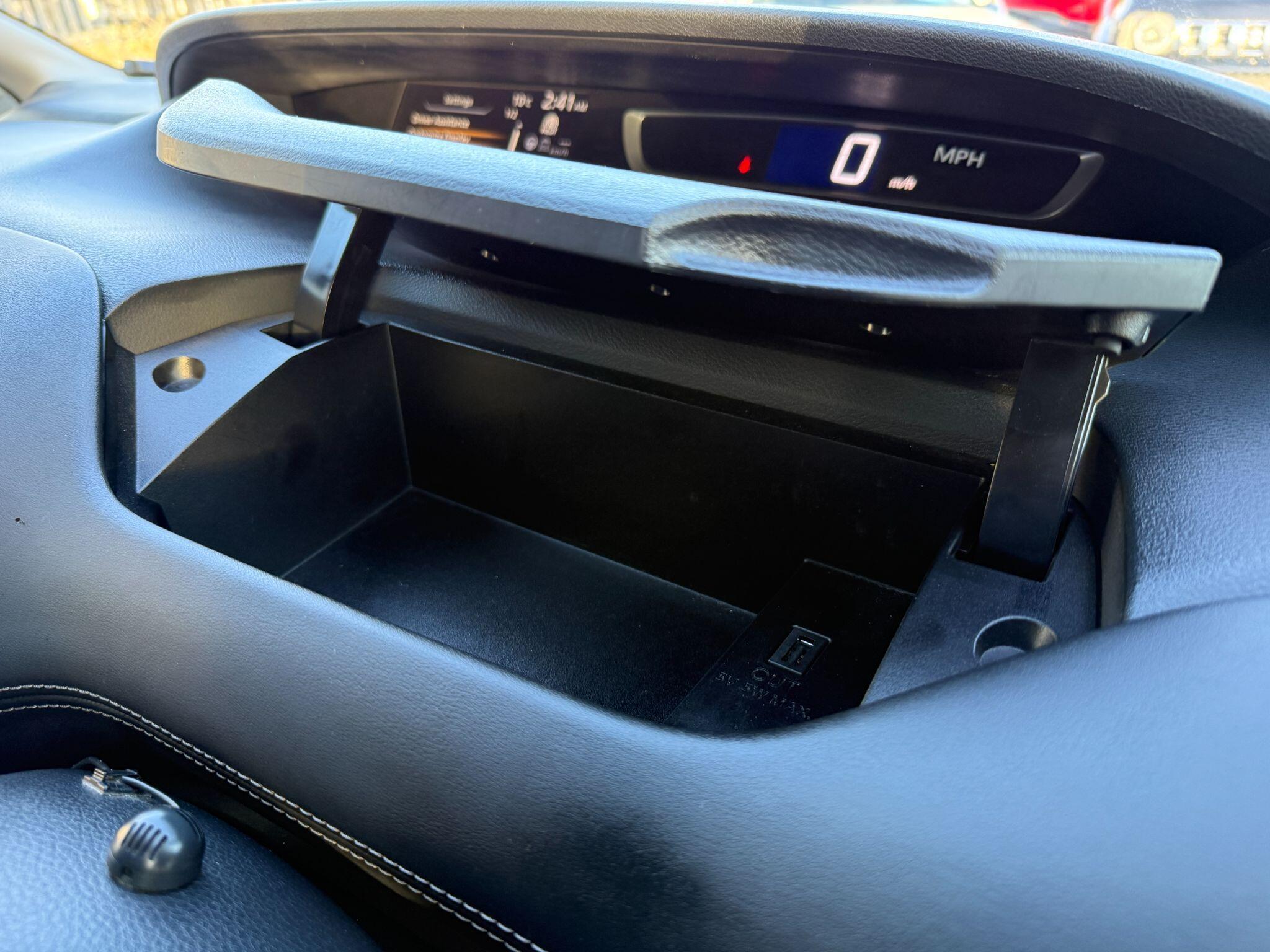 Nissan Serena - Image 73