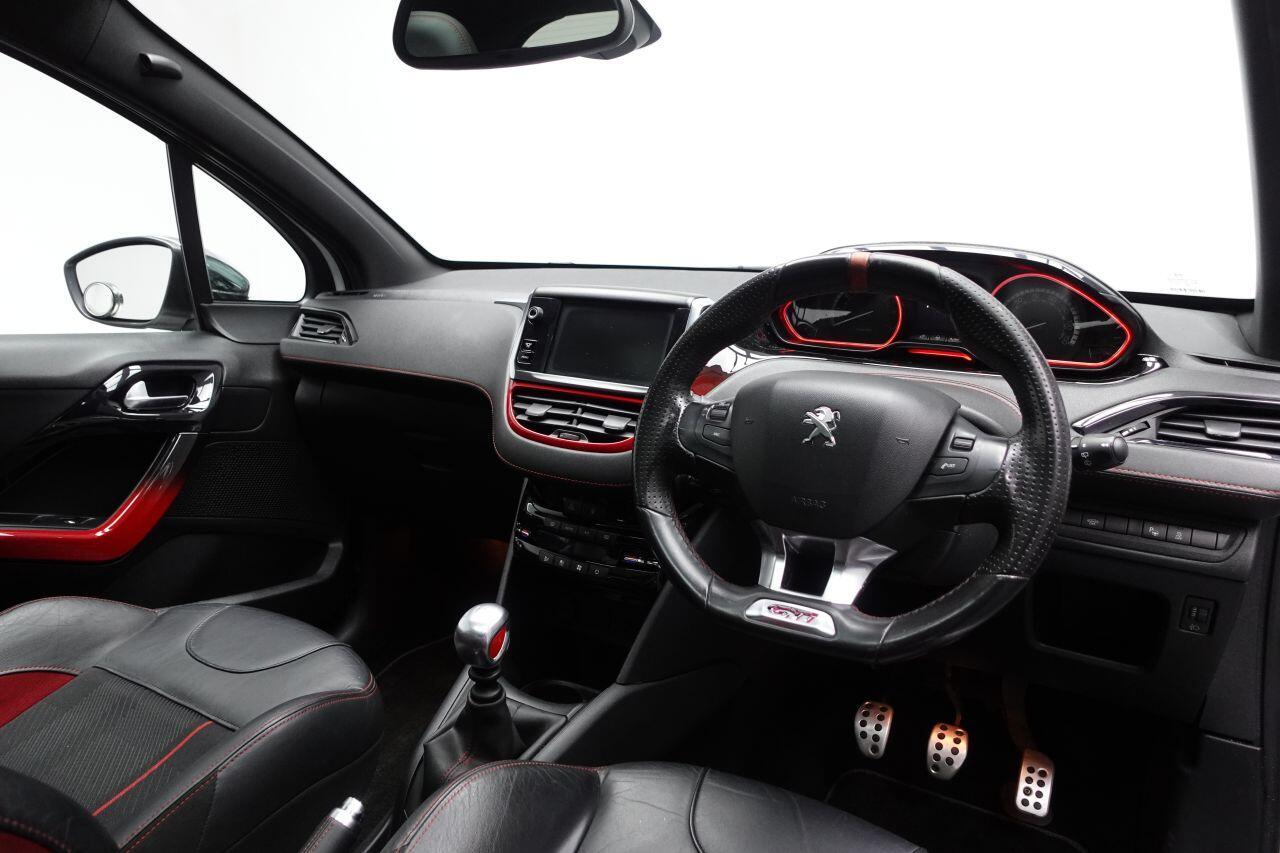 Peugeot 208 - Image 26