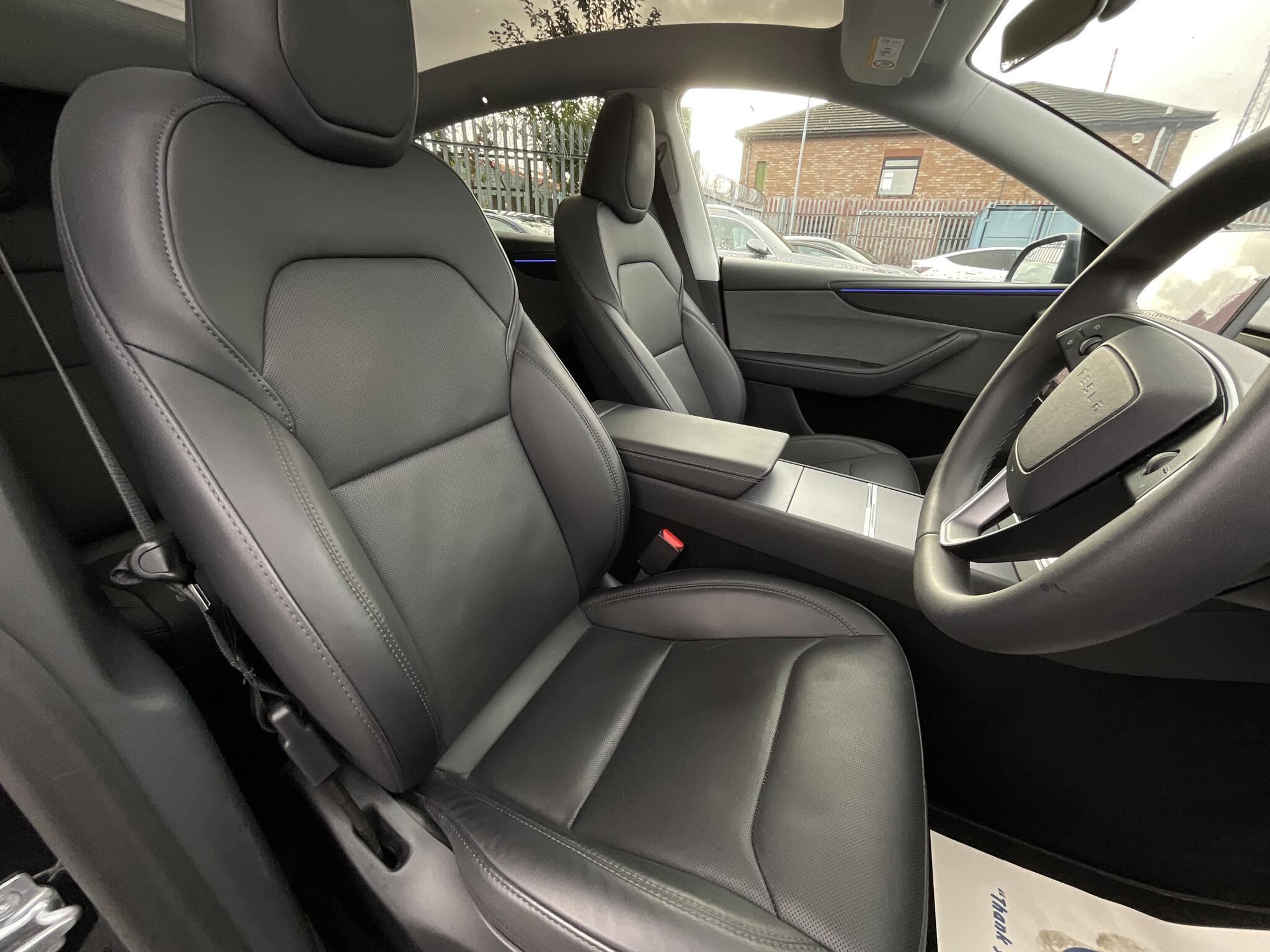 Tesla Model Y - Image 8