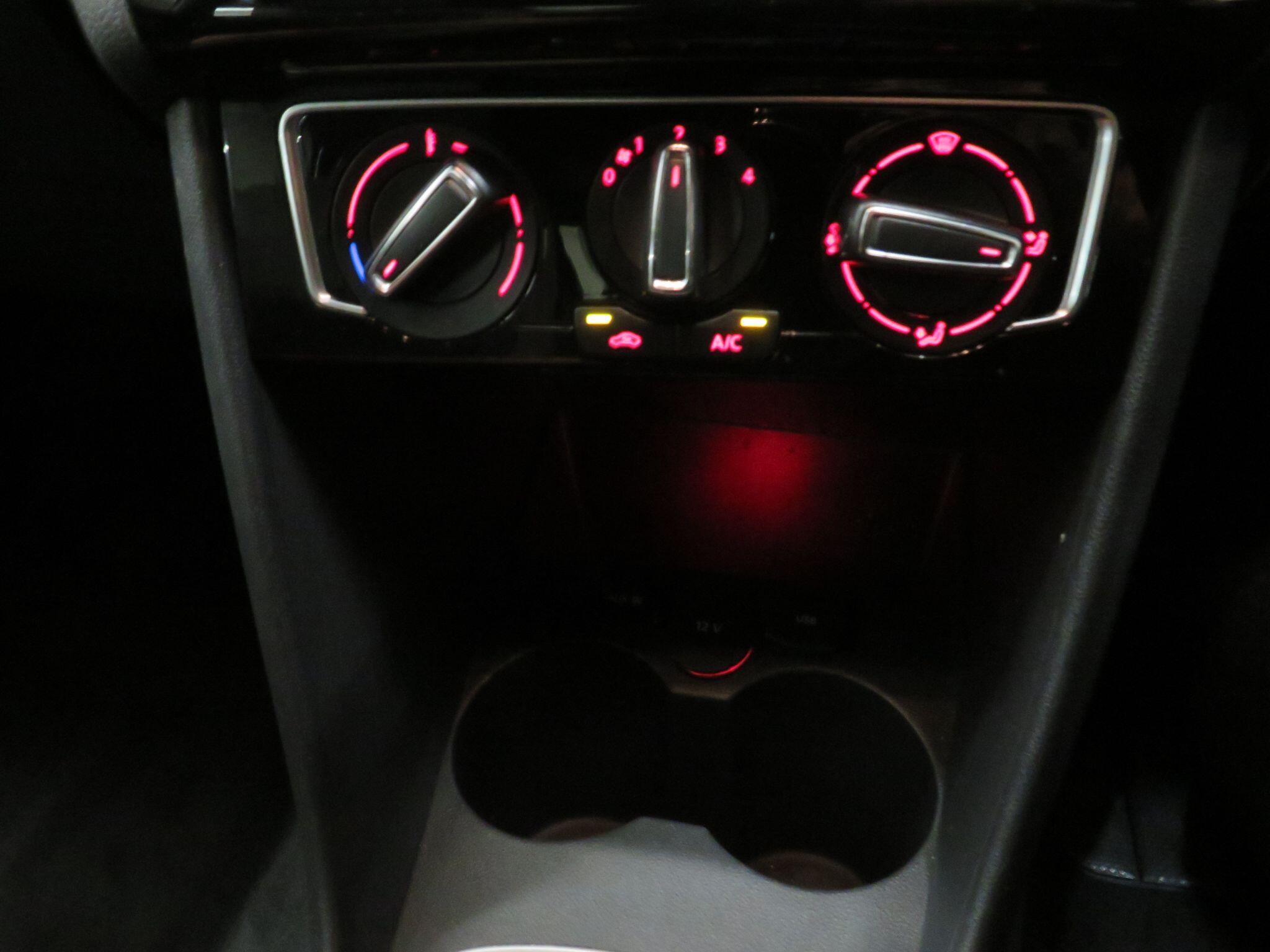 Volkswagen Polo - Image 20