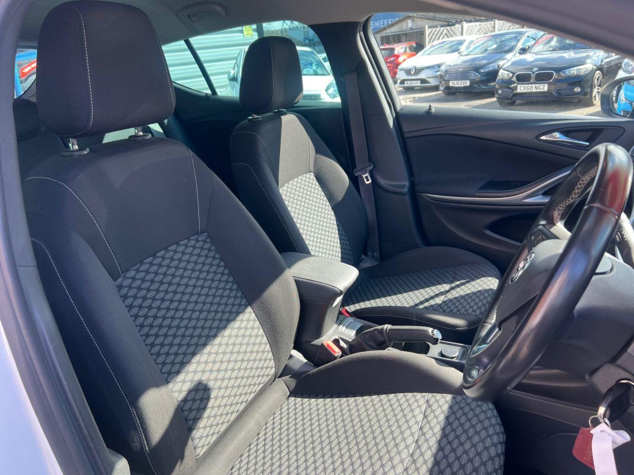 Vauxhall Astra - Image 15