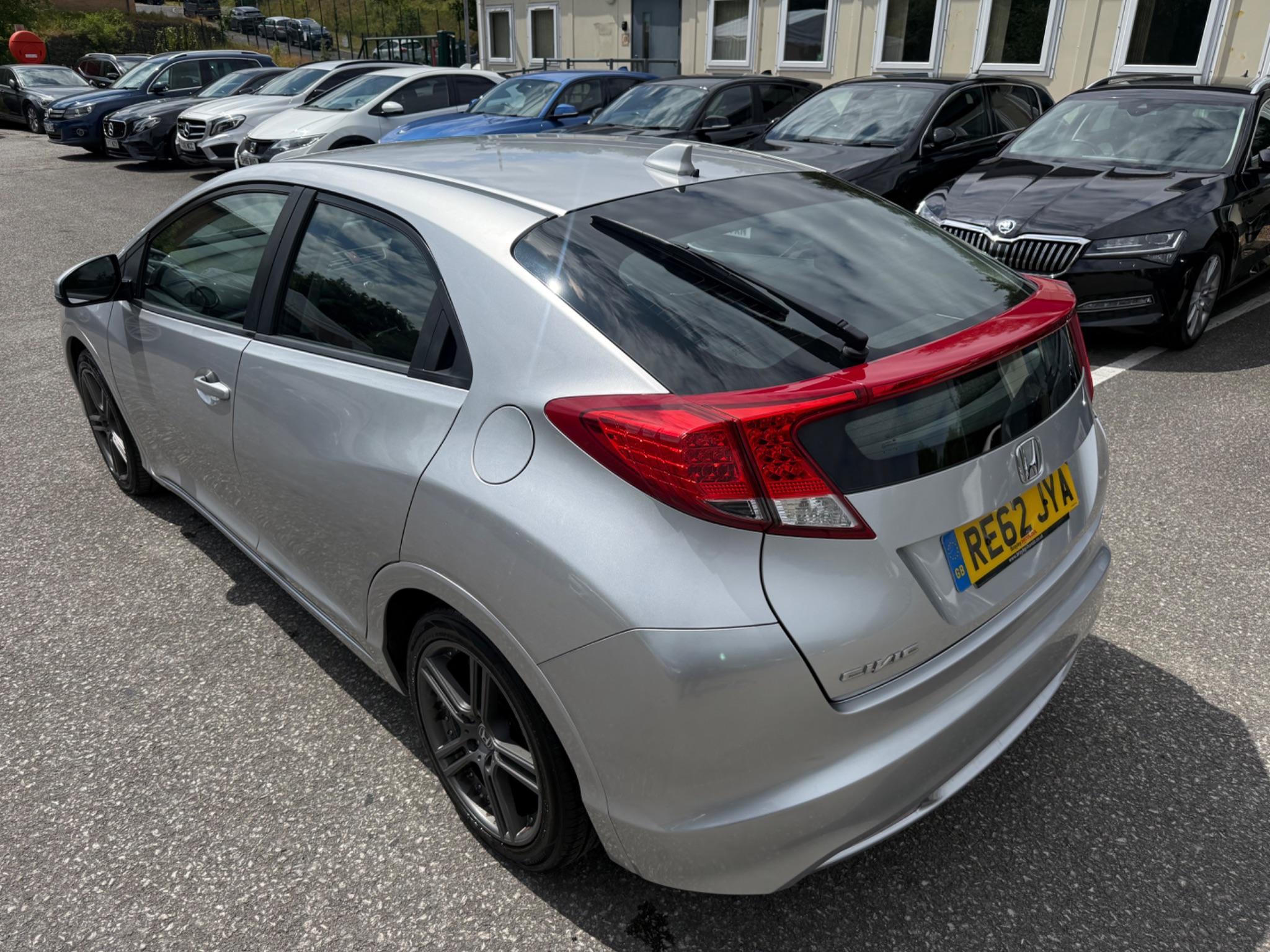 Honda Civic - Image 11