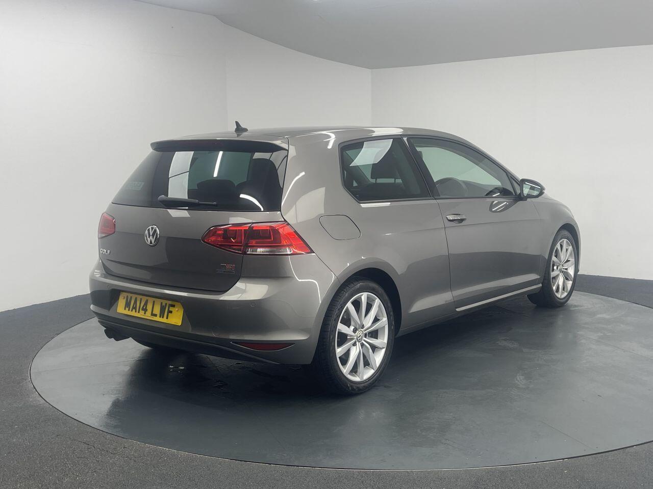 Volkswagen Golf - Image 11