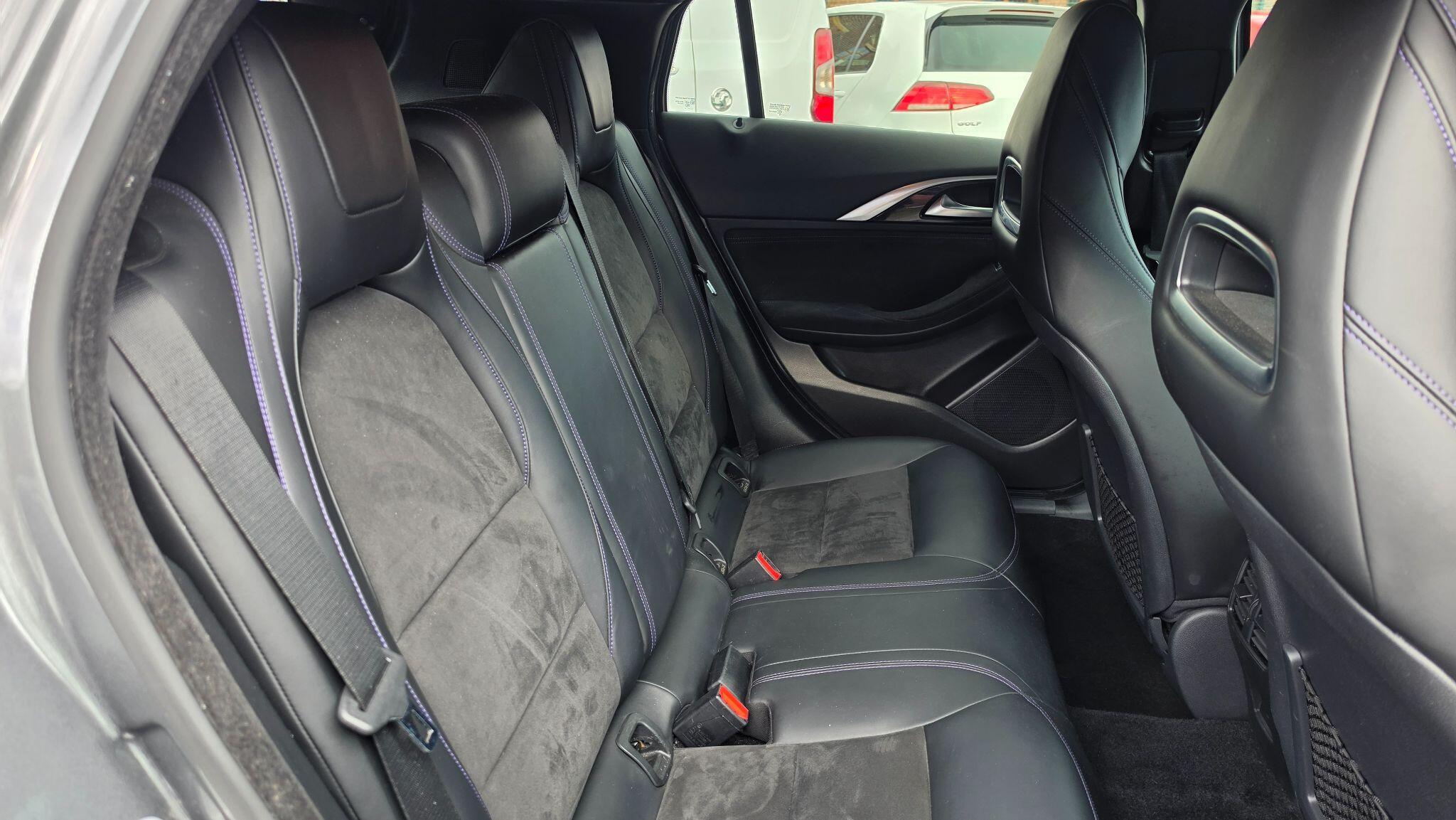 Infiniti Q30 - Image 19