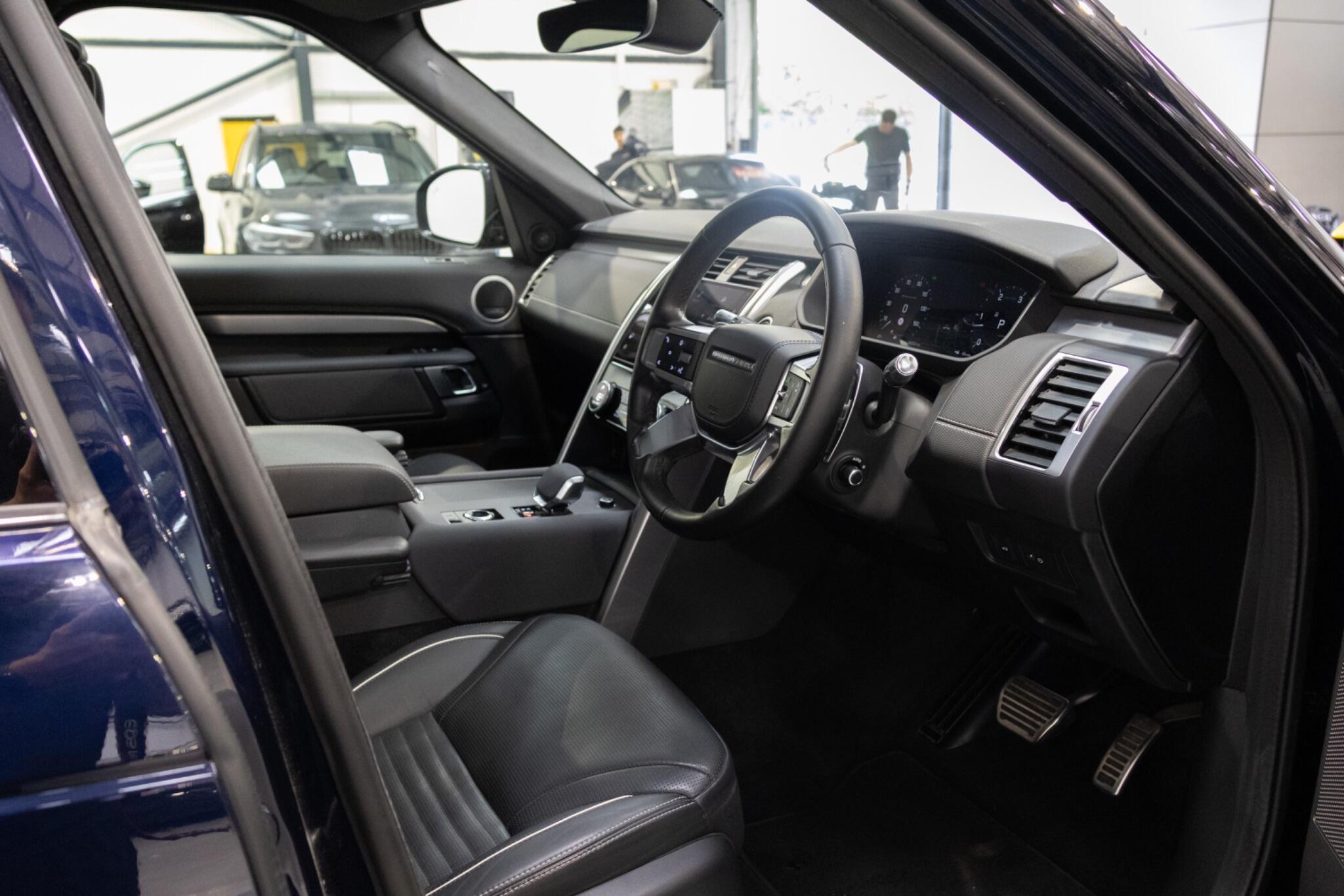 Land Rover Discovery - Image 13