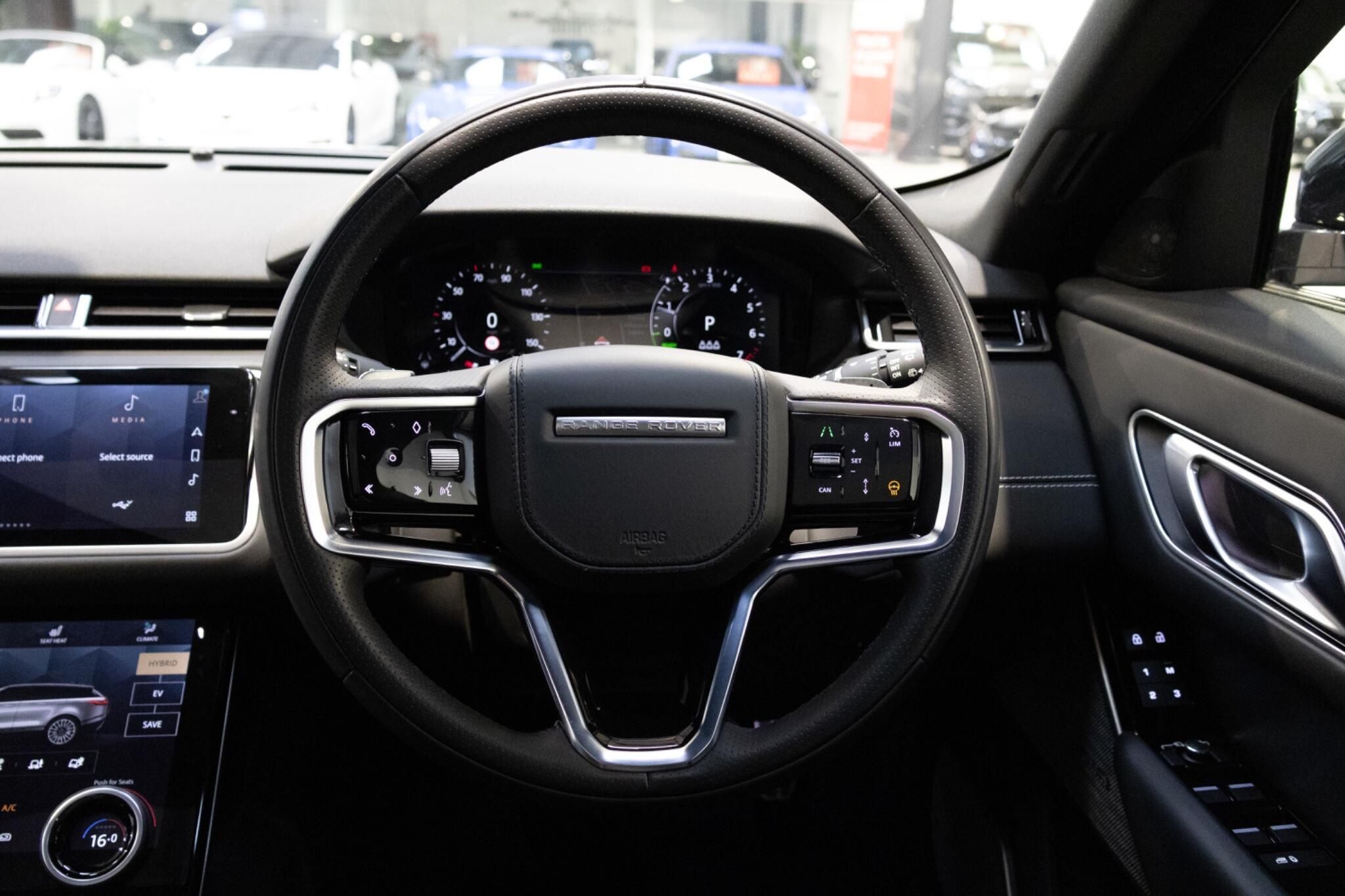 Land Rover Range Rover Velar - Image 15