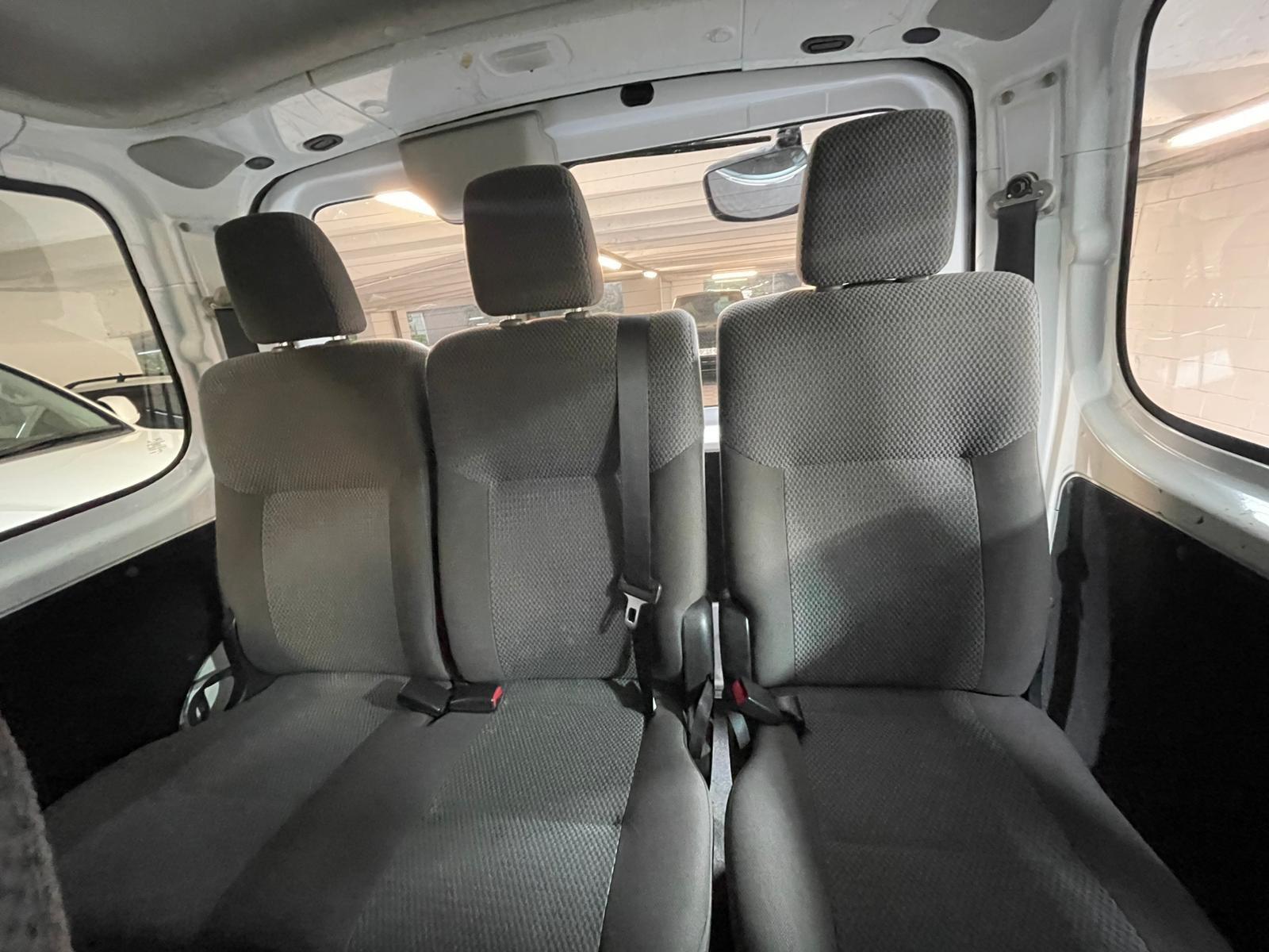 Nissan NV300 - Image 12