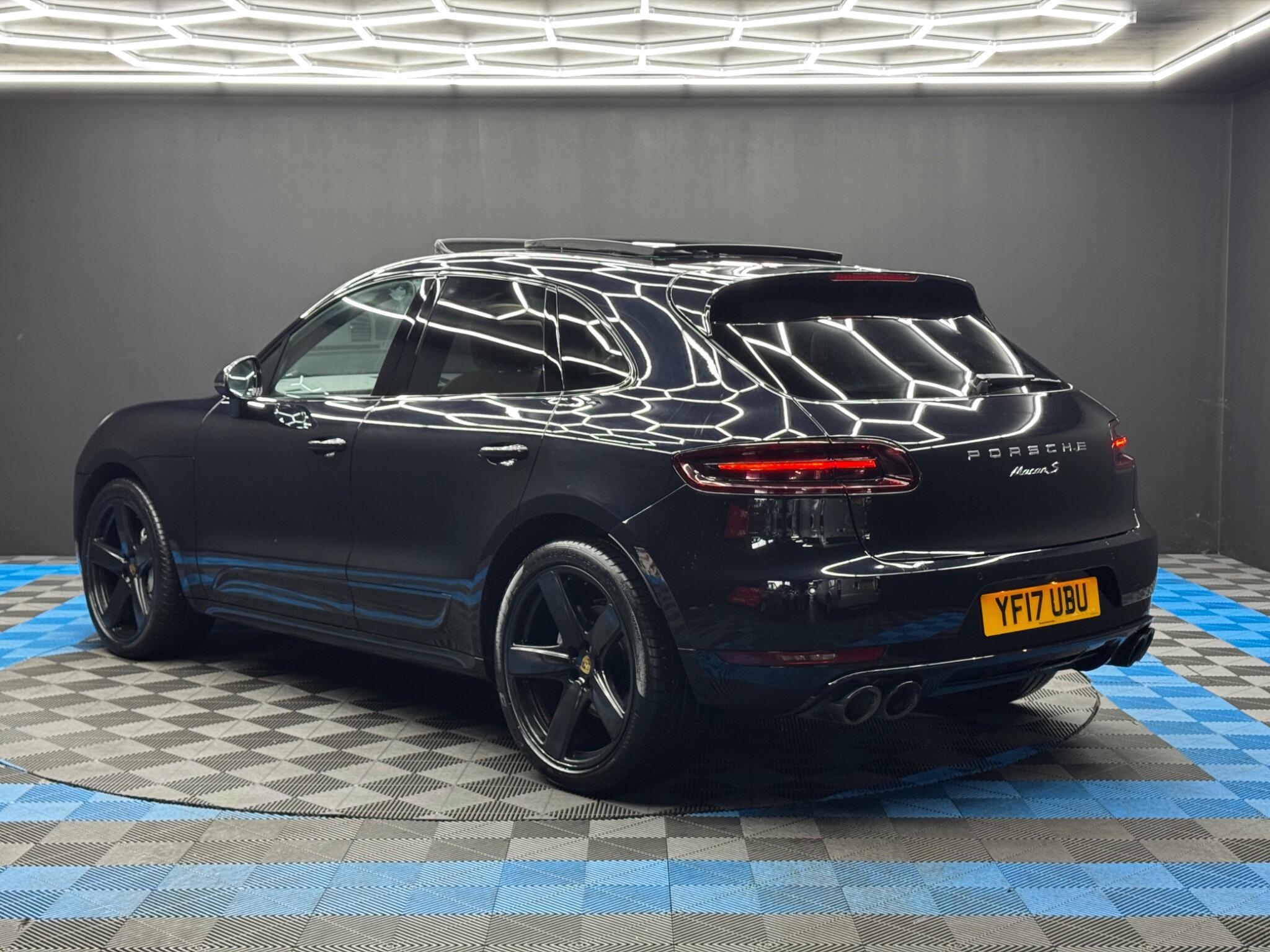 Porsche Macan - Image 9