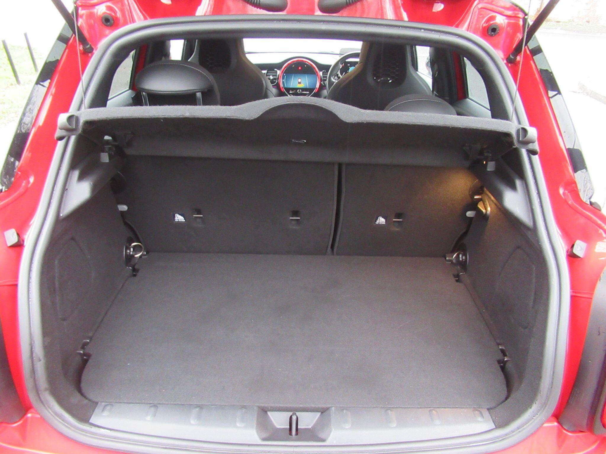 MINI Hatch - Image 20