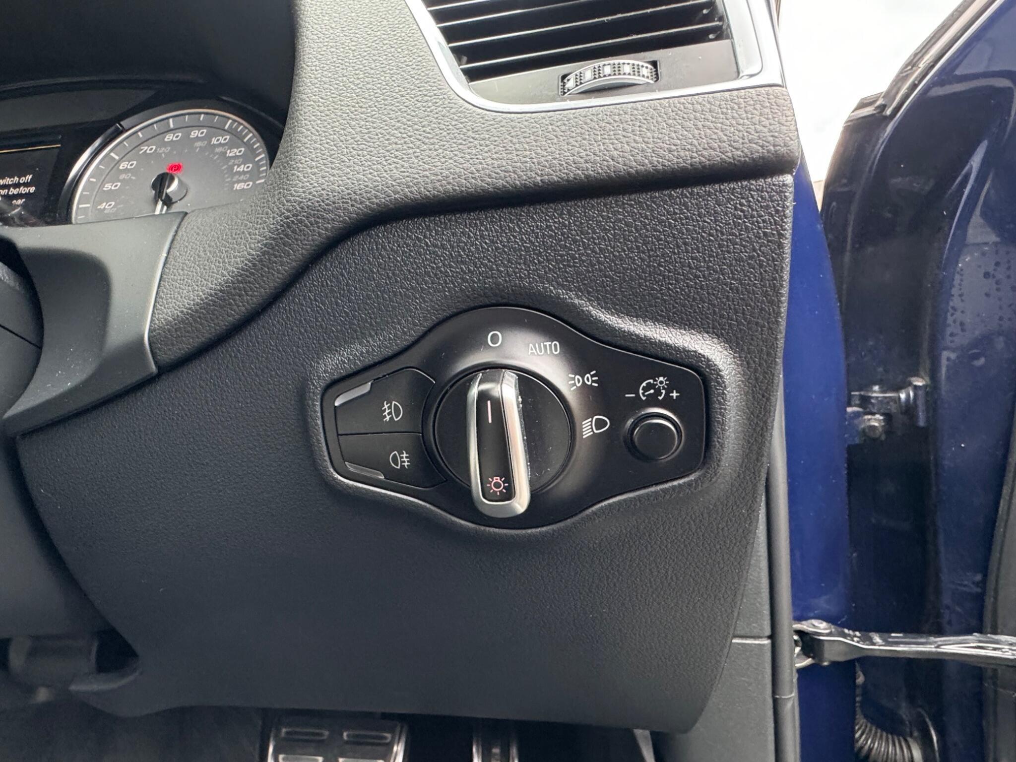 Audi SQ5 - Image 18
