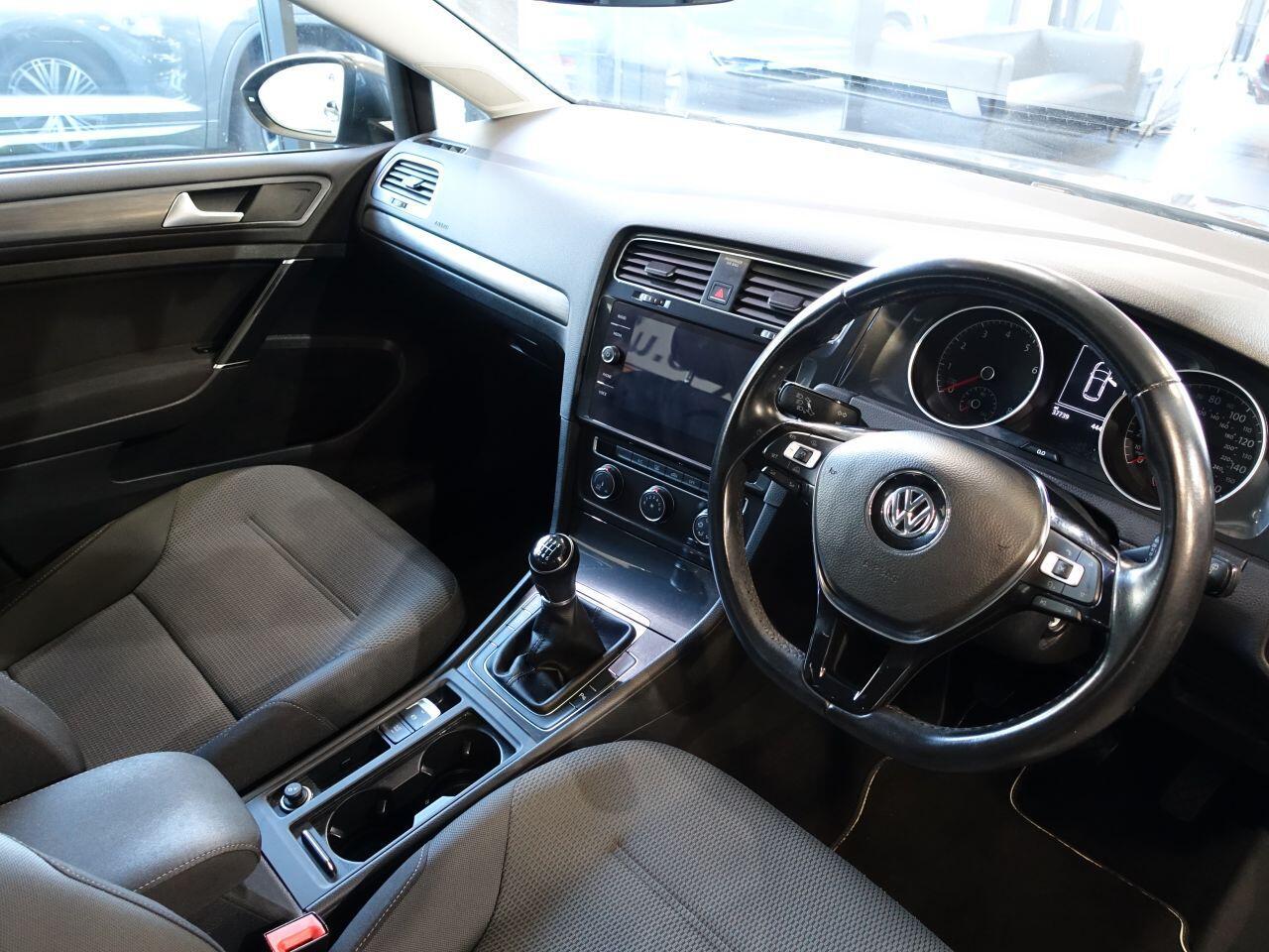 Volkswagen Golf - Image 2