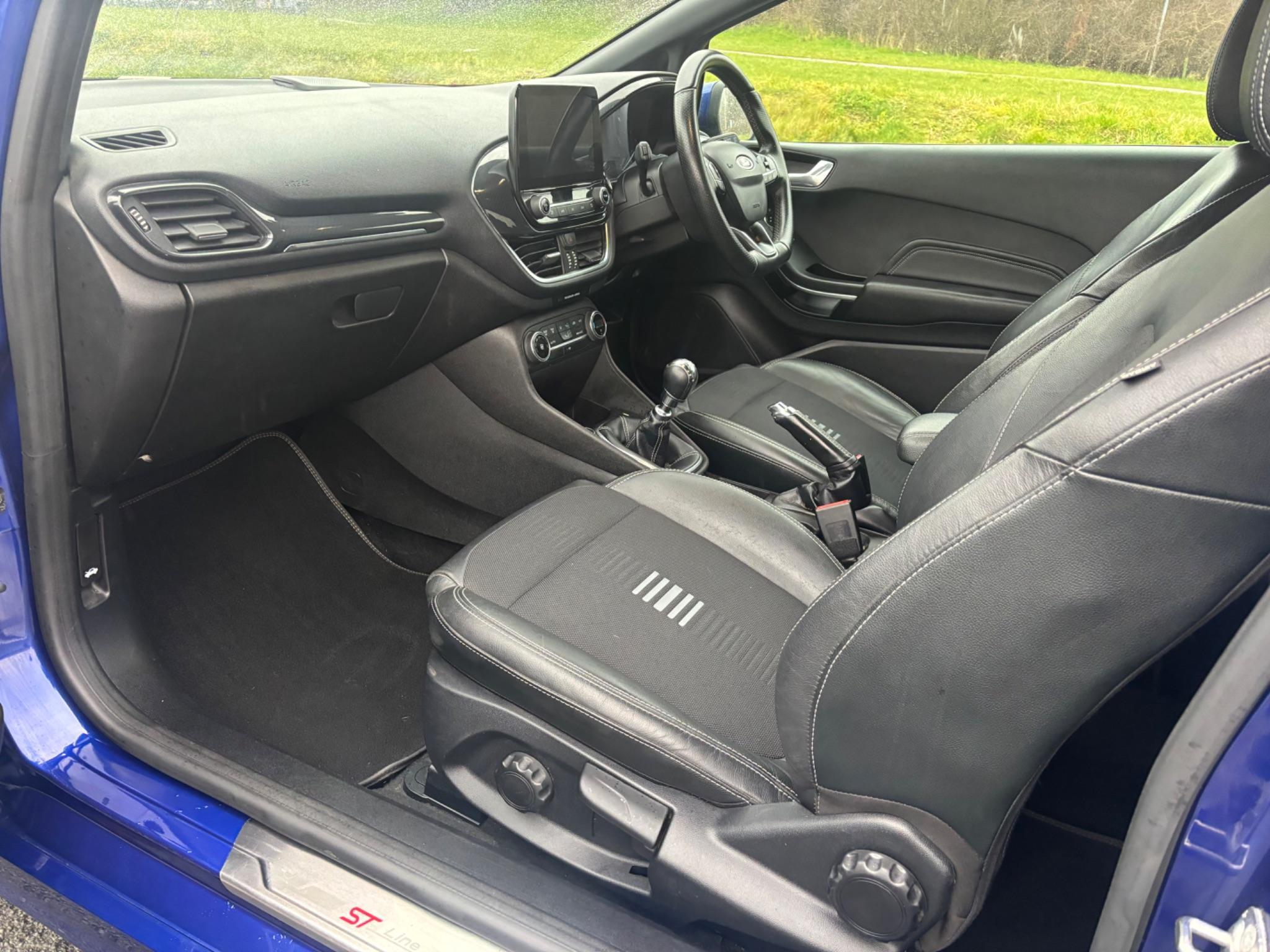 Ford Fiesta - Image 17