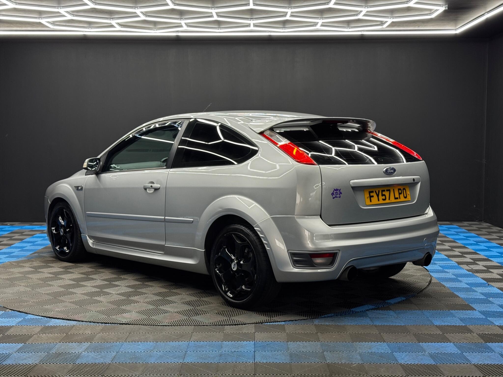 Ford Focus - Image 7