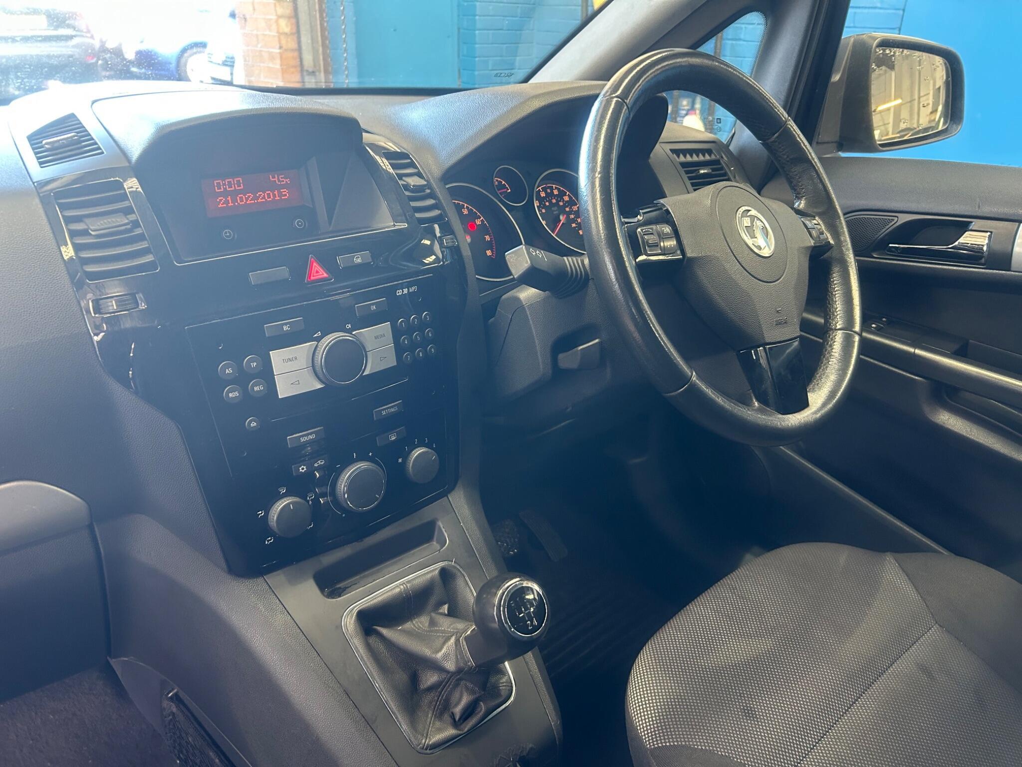 Vauxhall Zafira - Image 20