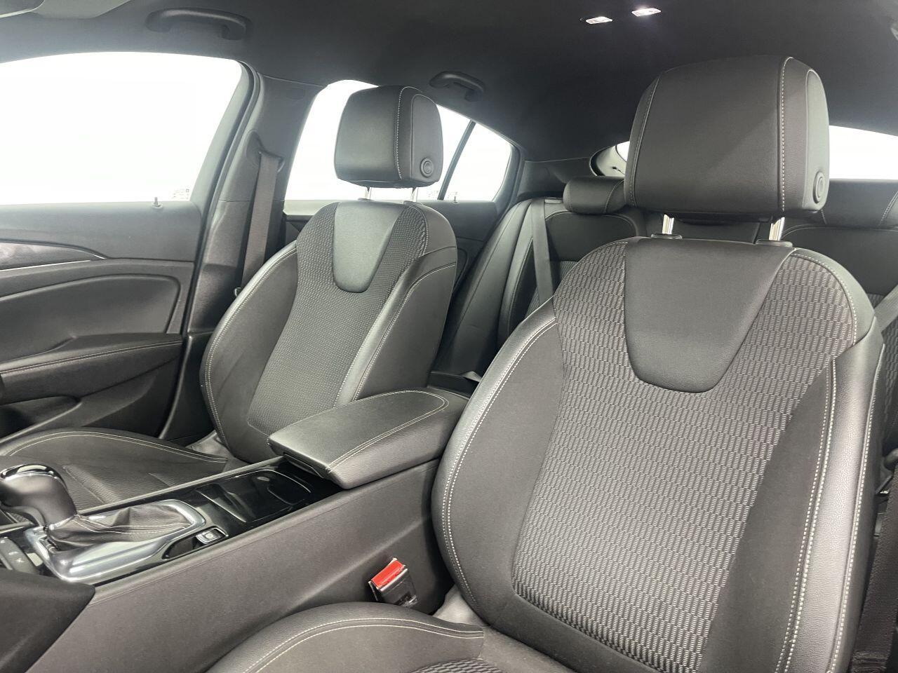 Vauxhall Insignia - Image 30