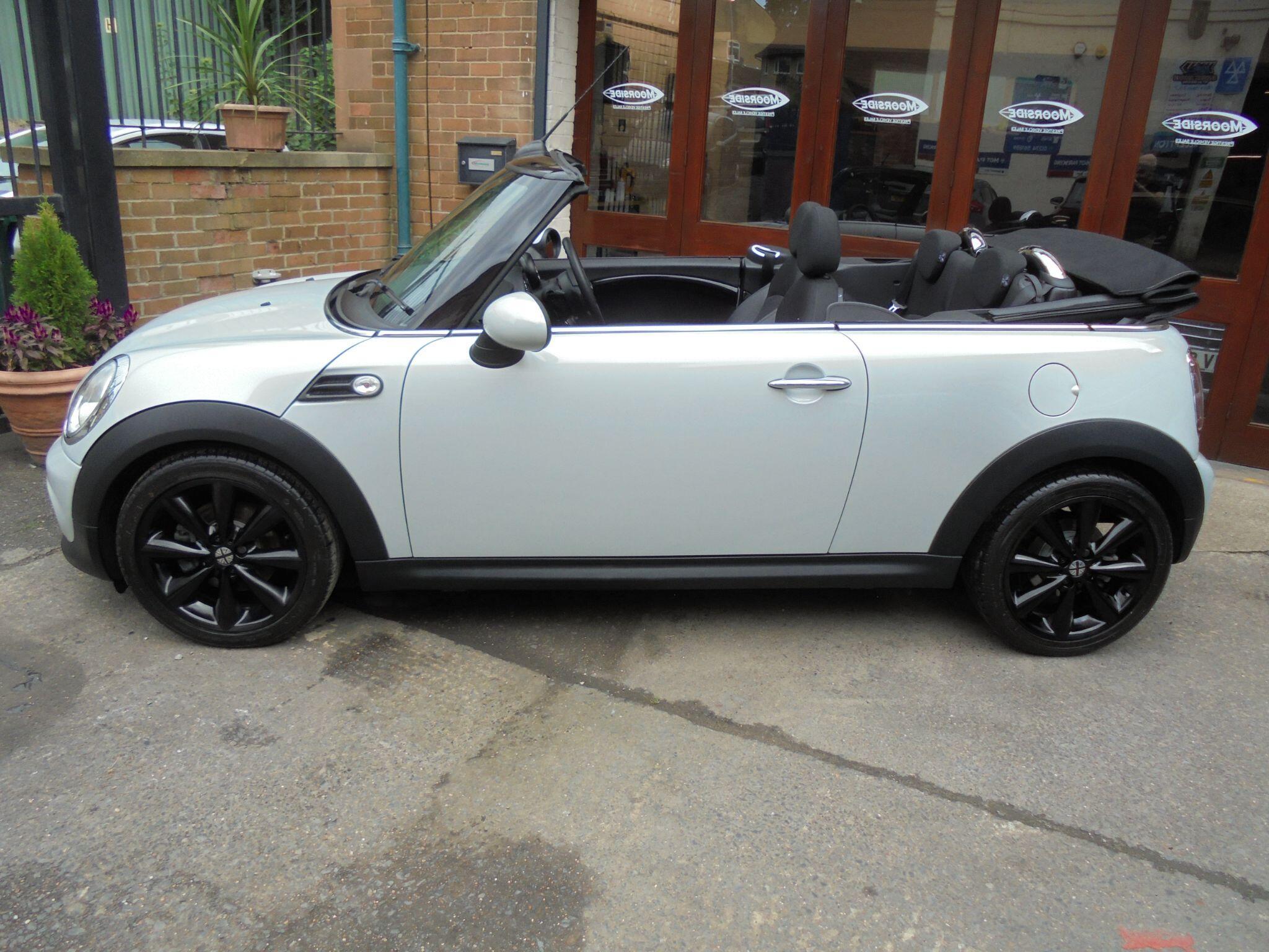 MINI Convertible - Image 9