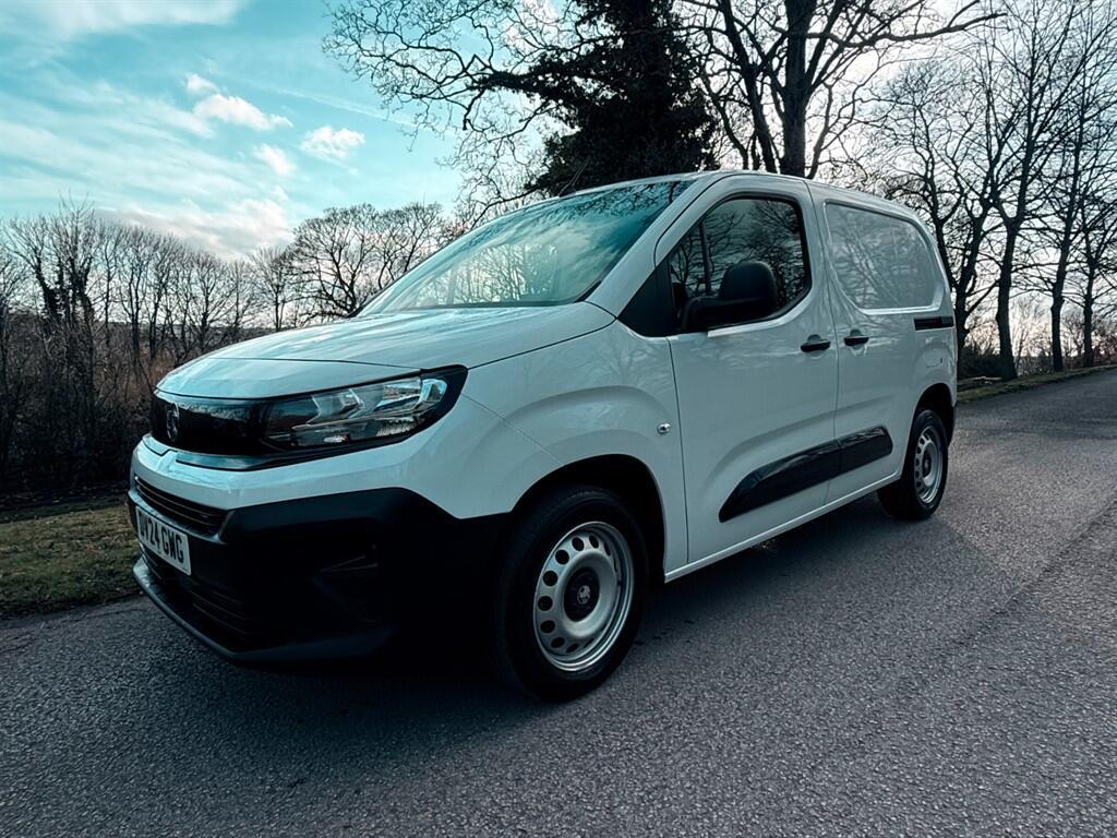 Vauxhall Combo - Image 18