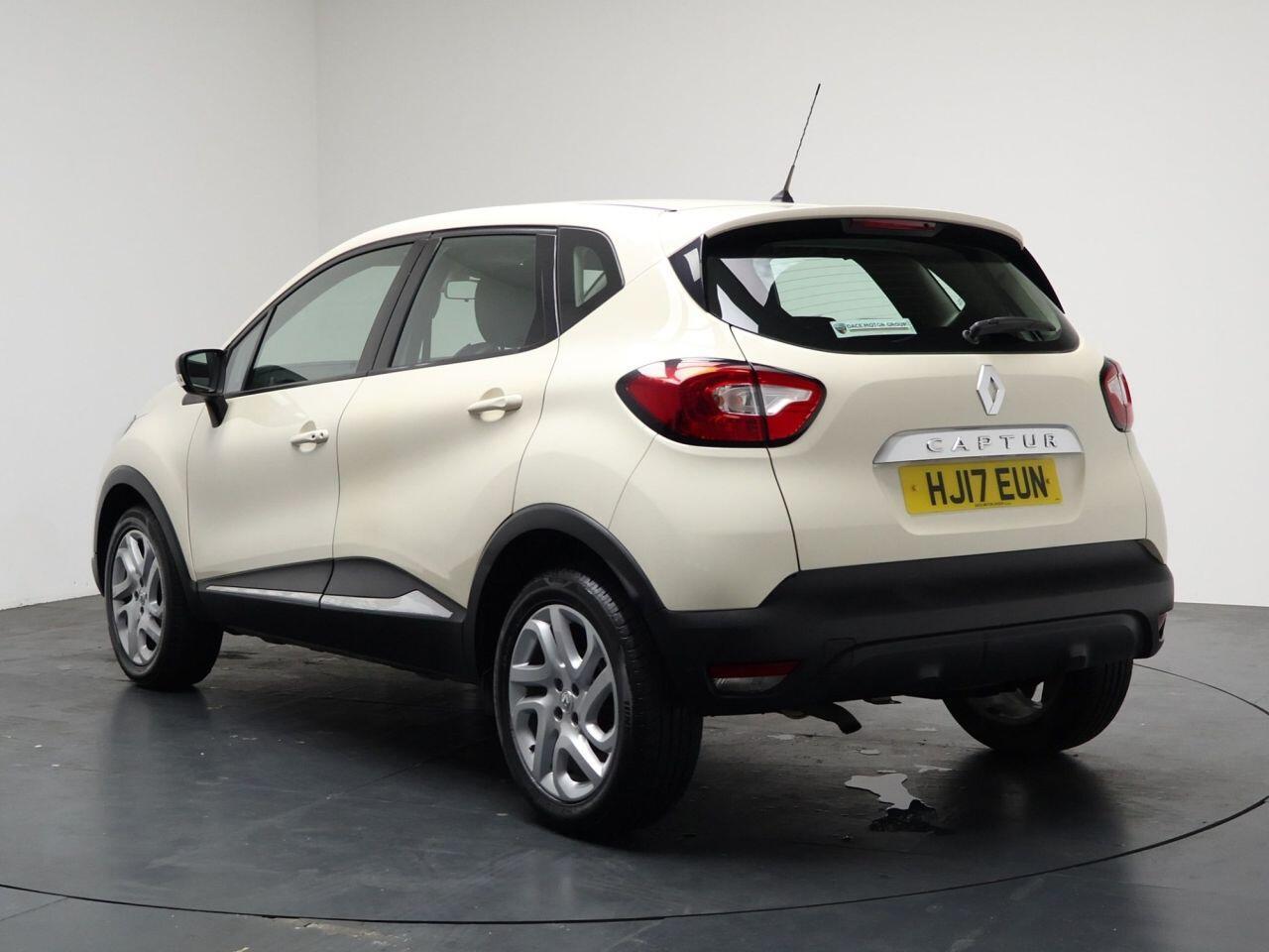 Renault Captur - Image 9