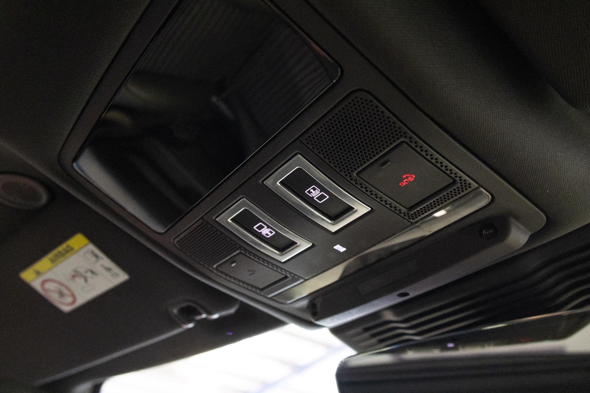 Land Rover Discovery - Image 36