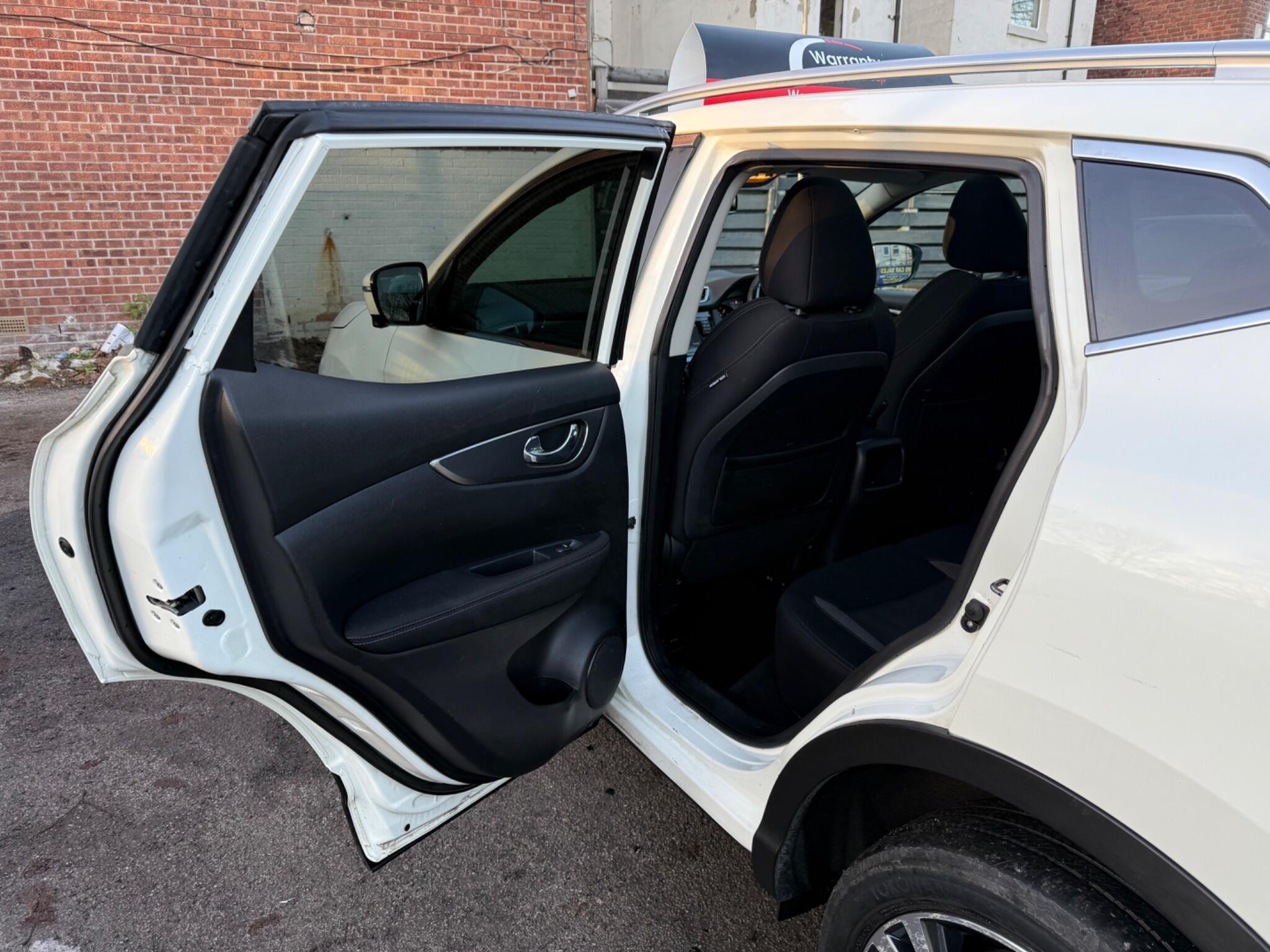 Nissan Qashqai - Image 26