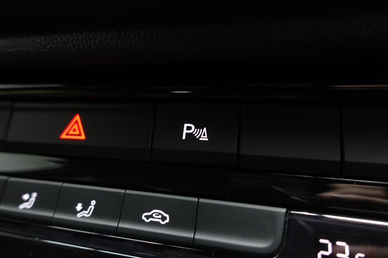 Volkswagen T-Roc - Image 36