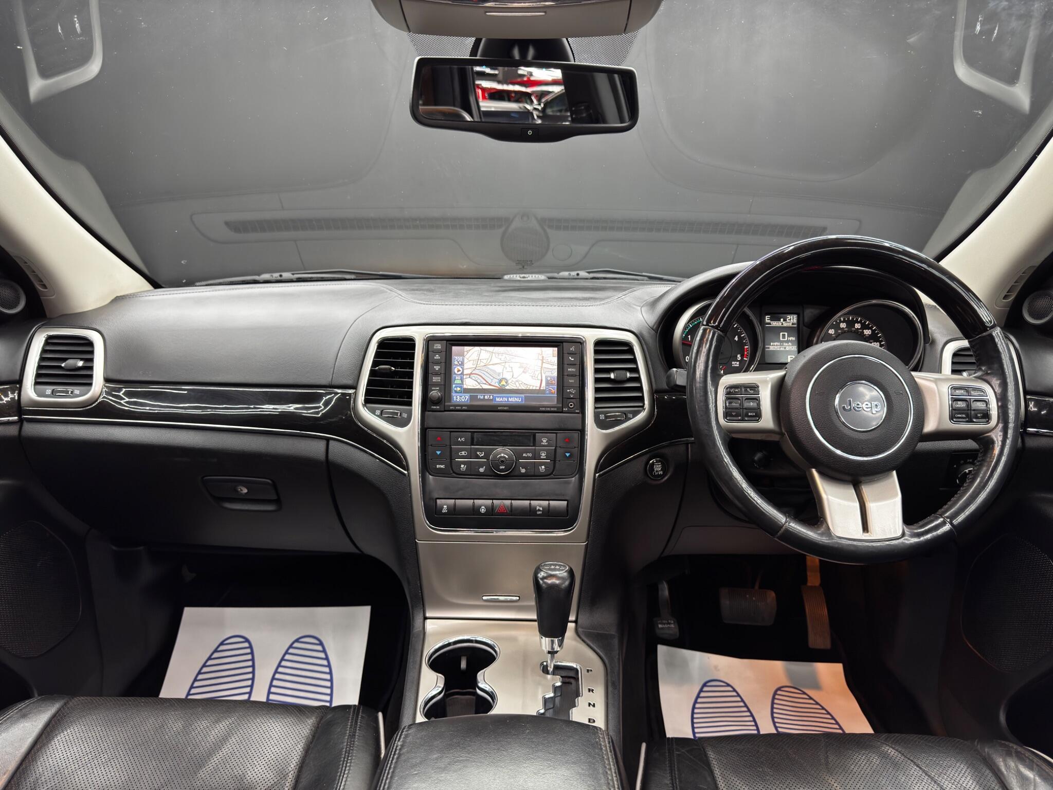 Jeep Grand Cherokee - Image 10